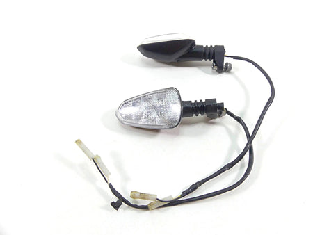 2022 Triumph Speed Triple 1200 RS Front Blinker Turn Signal Set T2704035 {{ shop.shopifyCountryName }} - Mototech271