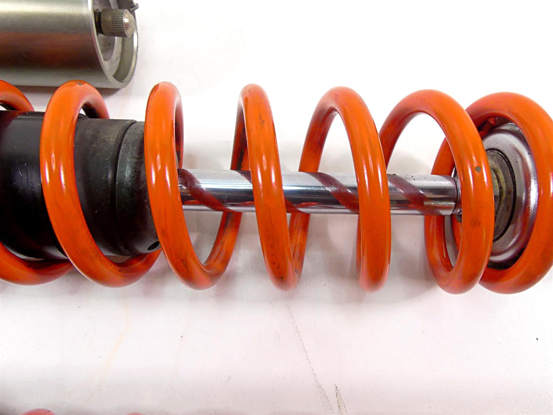2009 Harley XR1200 Sportster Red Rear Shock Damper Absorber Set - Read 54700-10 {{ shop.shopifyCountryName }} - Mototech271
