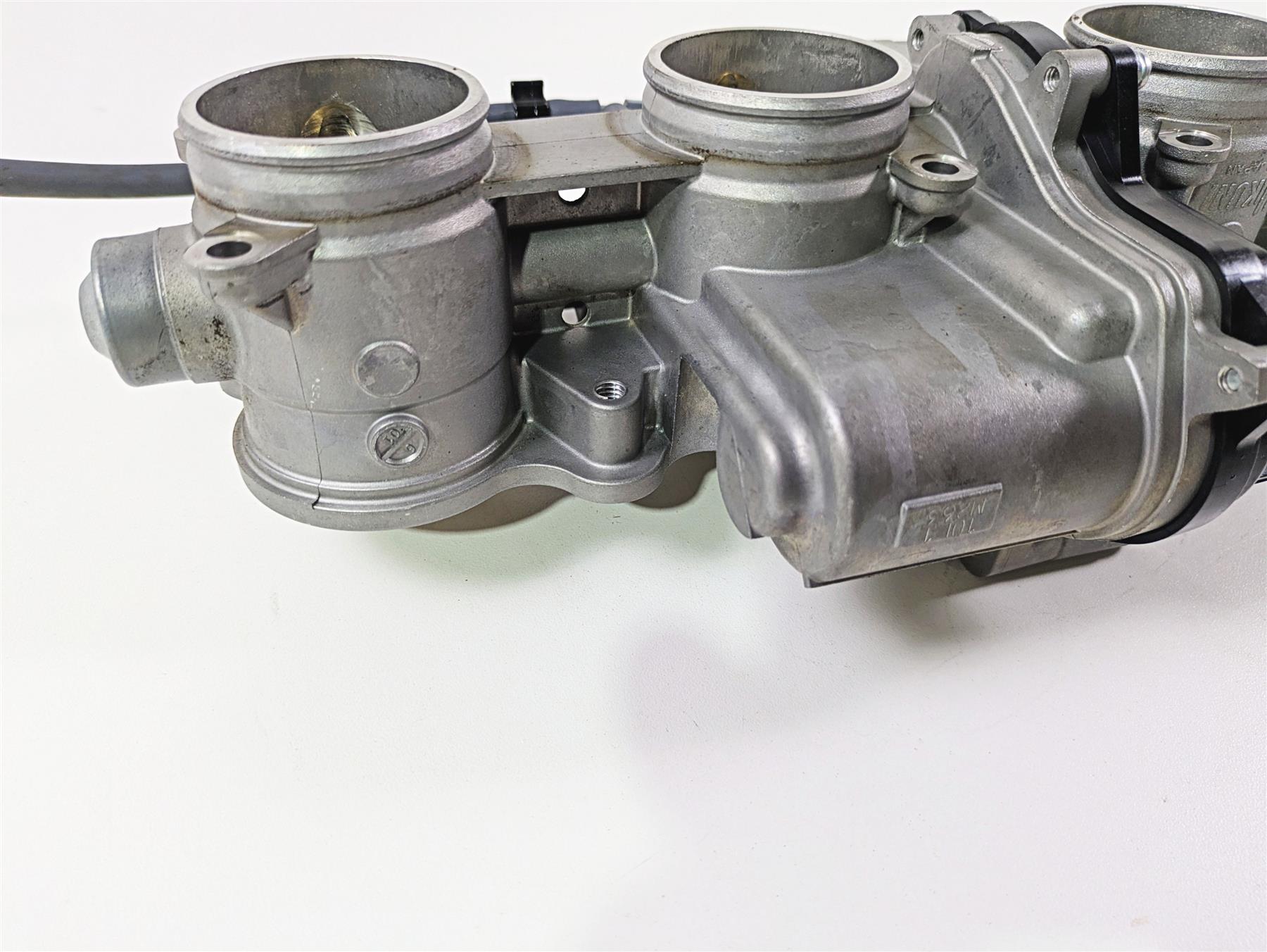 2023 Suzuki GSX1300 RR Hayabusa Mikuni Throttle Body Fuel Injectors 13405-10L10 {{ shop.shopifyCountryName }} - Mototech271