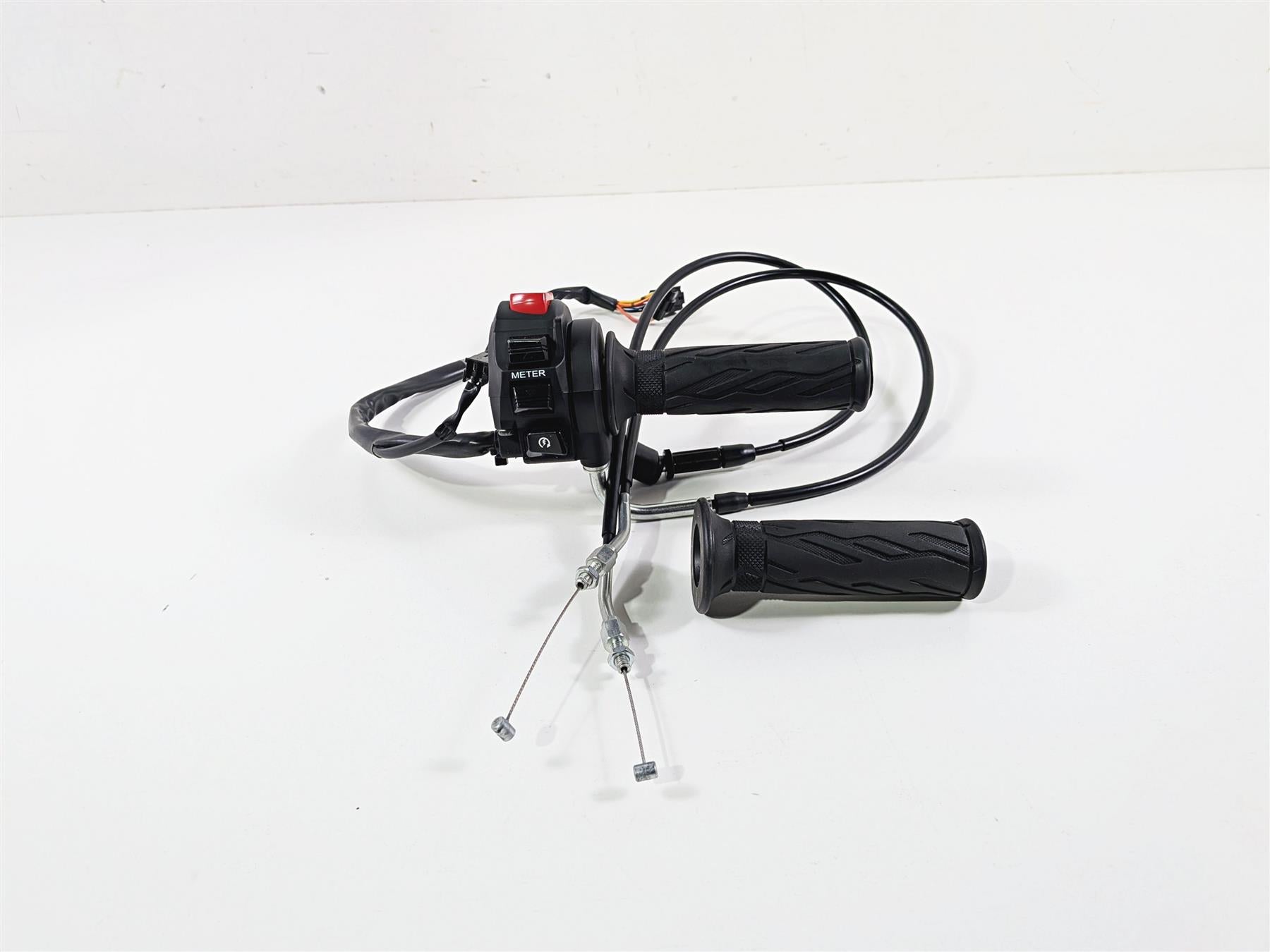 2024 Suzuki GSXR600 Right Hand Control Switch Throttle 37200-47H30 {{ shop.shopifyCountryName }} - Mototech271