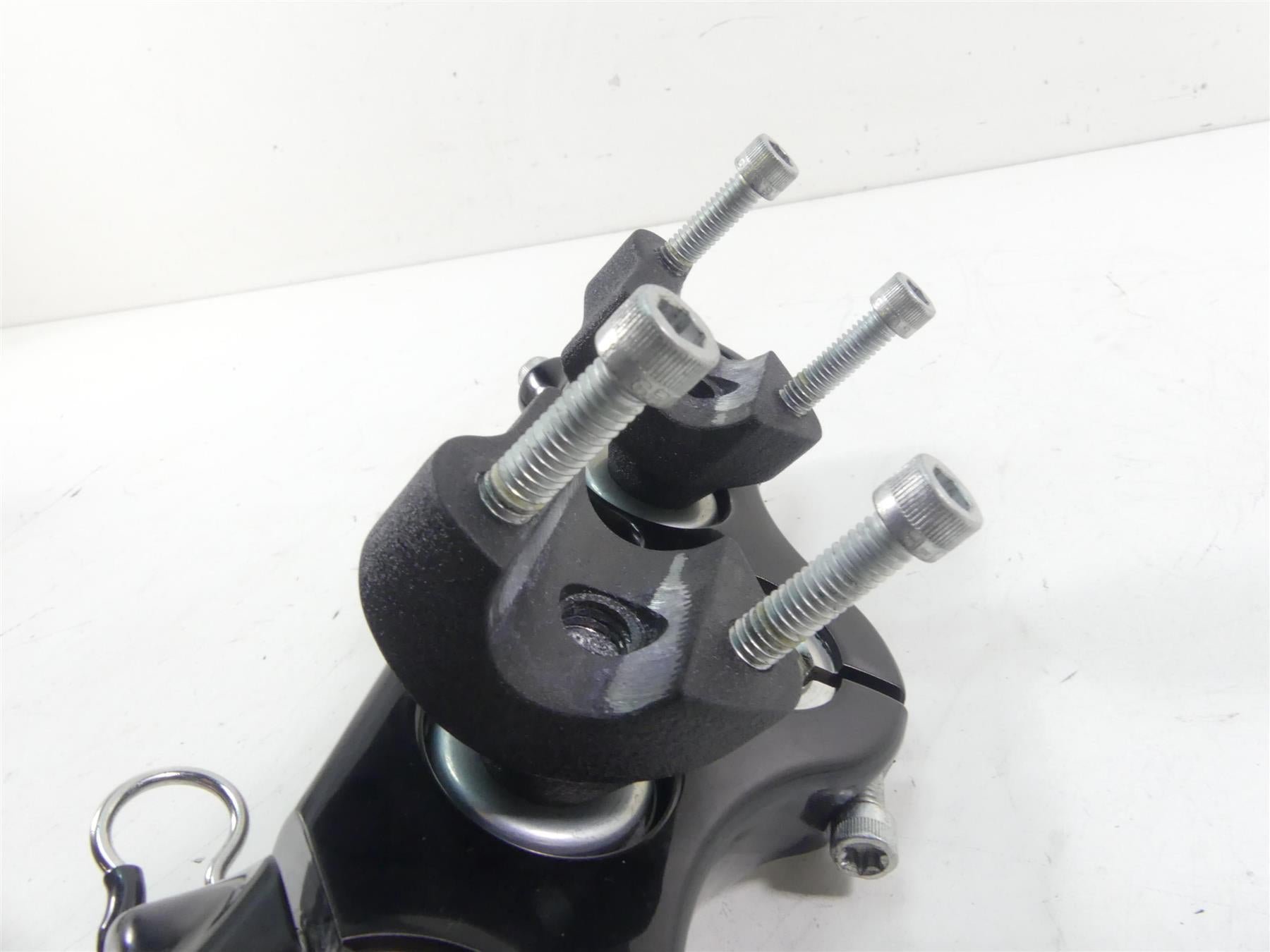 2021 Harley Softail FXBBS 114 Street Bob Upper Triple Tree Clamp 49mm 45900174 {{ shop.shopifyCountryName }} - Mototech271
