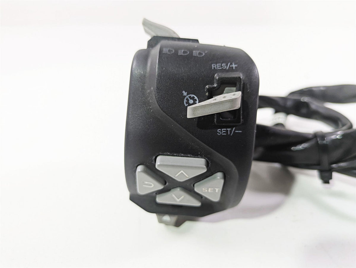 2018 KTM 1290 Super Duke R Left Hand Turn Signal Control Switch 61411170100 {{ shop.shopifyCountryName }} - Mototech271
