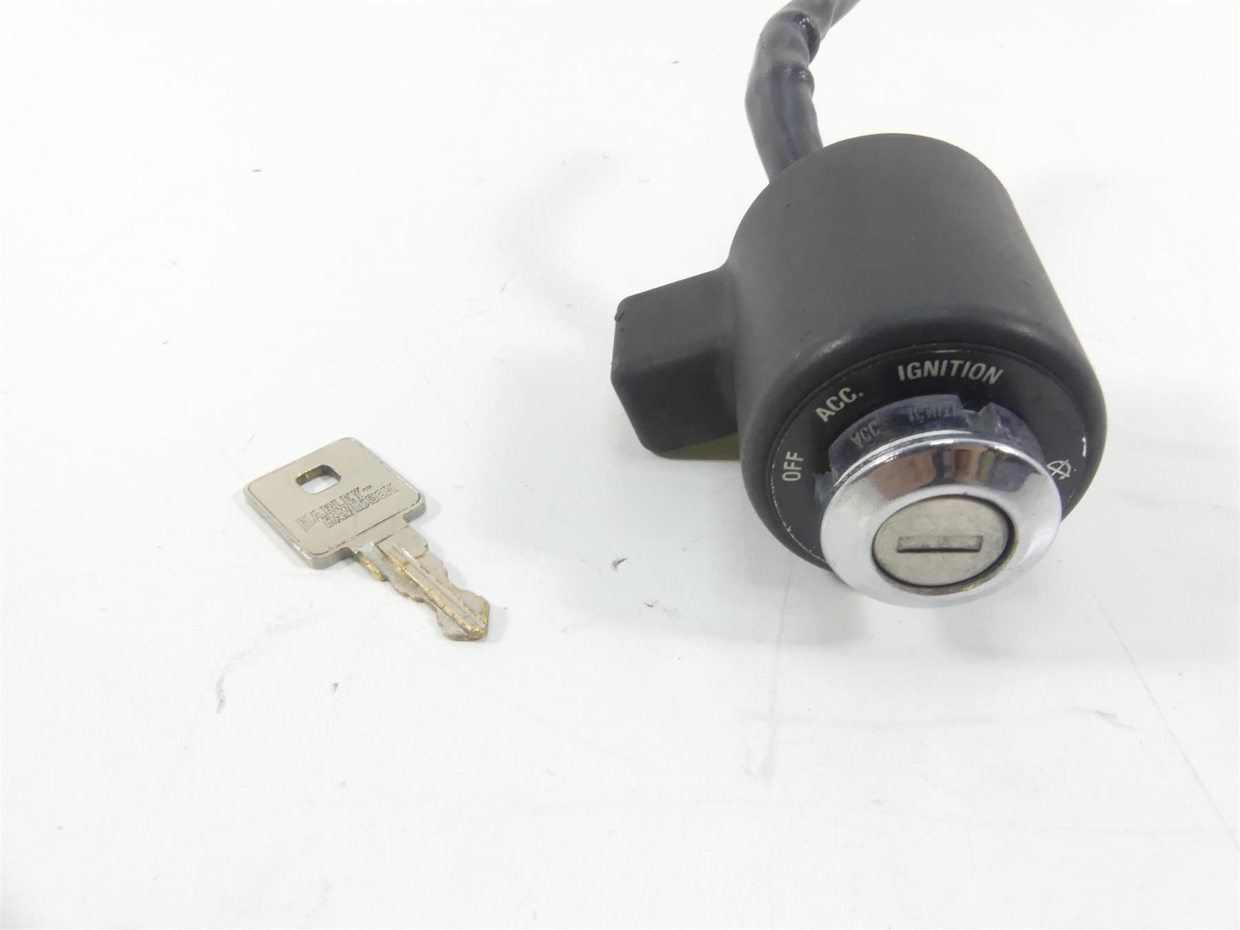 2006 Harley Sportster XL1200 Custom Ignition Switch Steering Lock & Key 71441-94 {{ shop.shopifyCountryName }} - Mototech271