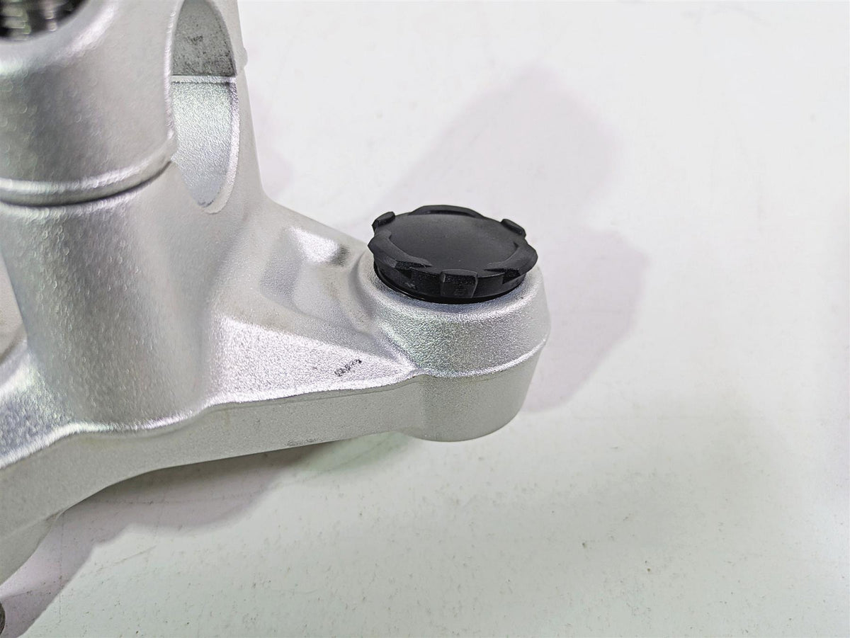2017 BMW R1200 GS K50 Upper Triple Tree Steering Clamp 31428555849 {{ shop.shopifyCountryName }} - Mototech271