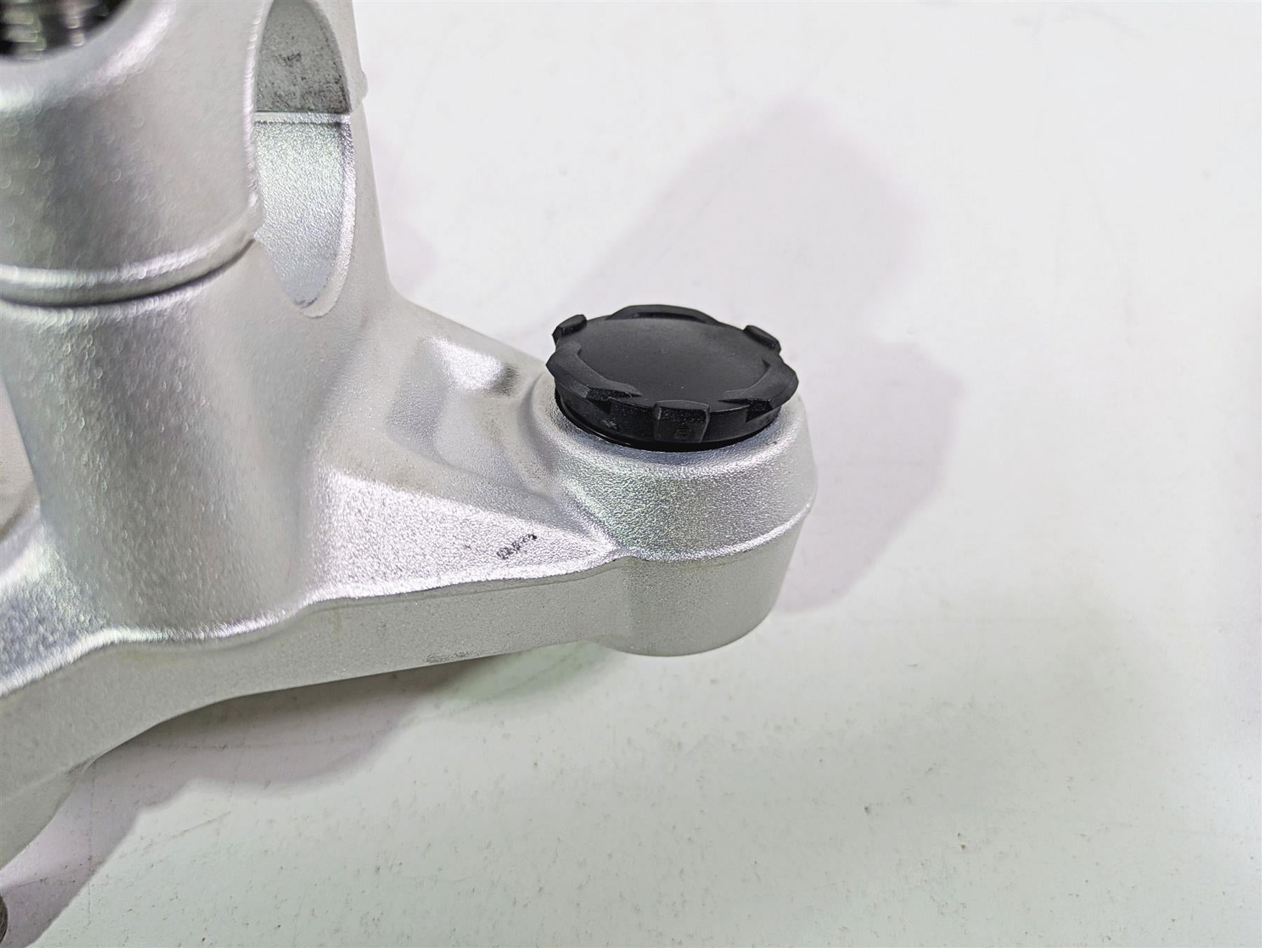 2017 BMW R1200 GS K50 Upper Triple Tree Steering Clamp 31428555849 {{ shop.shopifyCountryName }} - Mototech271