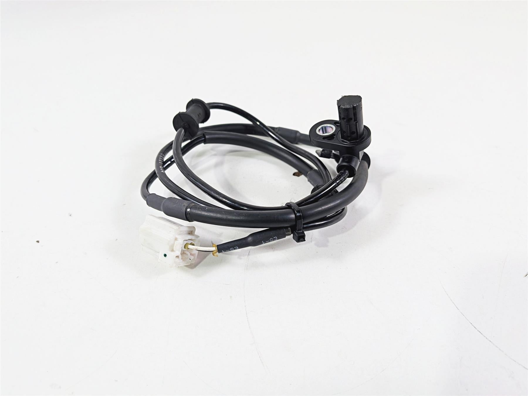 2023 Yamaha MT10 MTN1000 Rear Abs Brake Wheel Speed Sensor 2CR-85980-01-00 {{ shop.shopifyCountryName }} - Mototech271