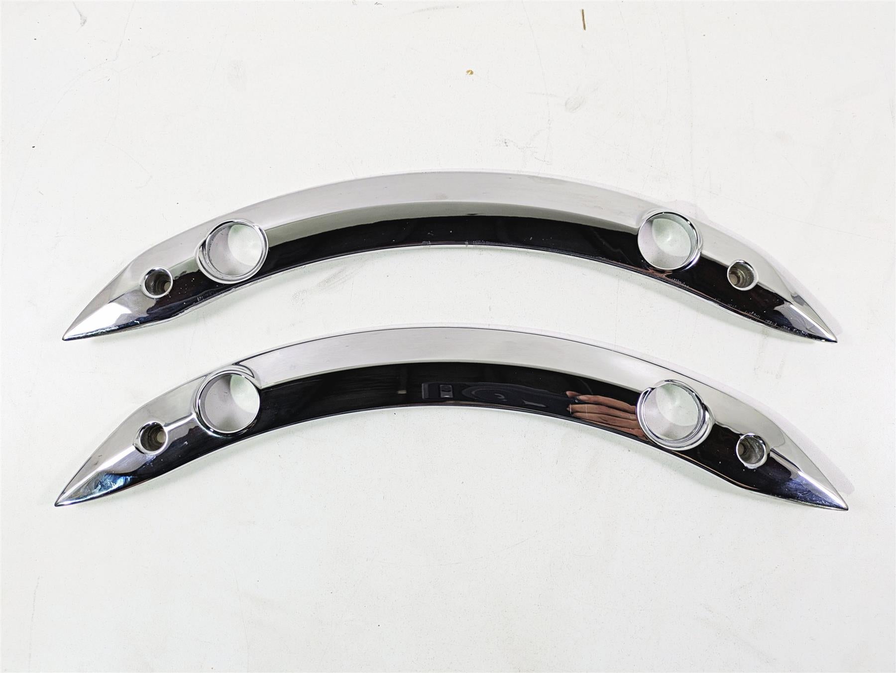 2017 Indian Chieftain Limited Rear Chrome Fender Struts Covers 5139599 5139598 {{ shop.shopifyCountryName }} - Mototech271