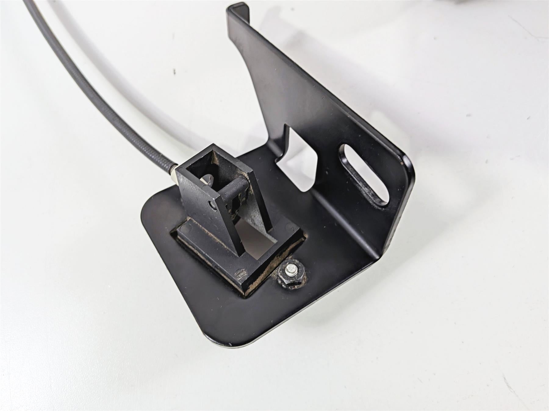 2014 Harley Touring FLHTK Electra Glide Rider Back Rest Mount & Release 52589-09-Mototech271