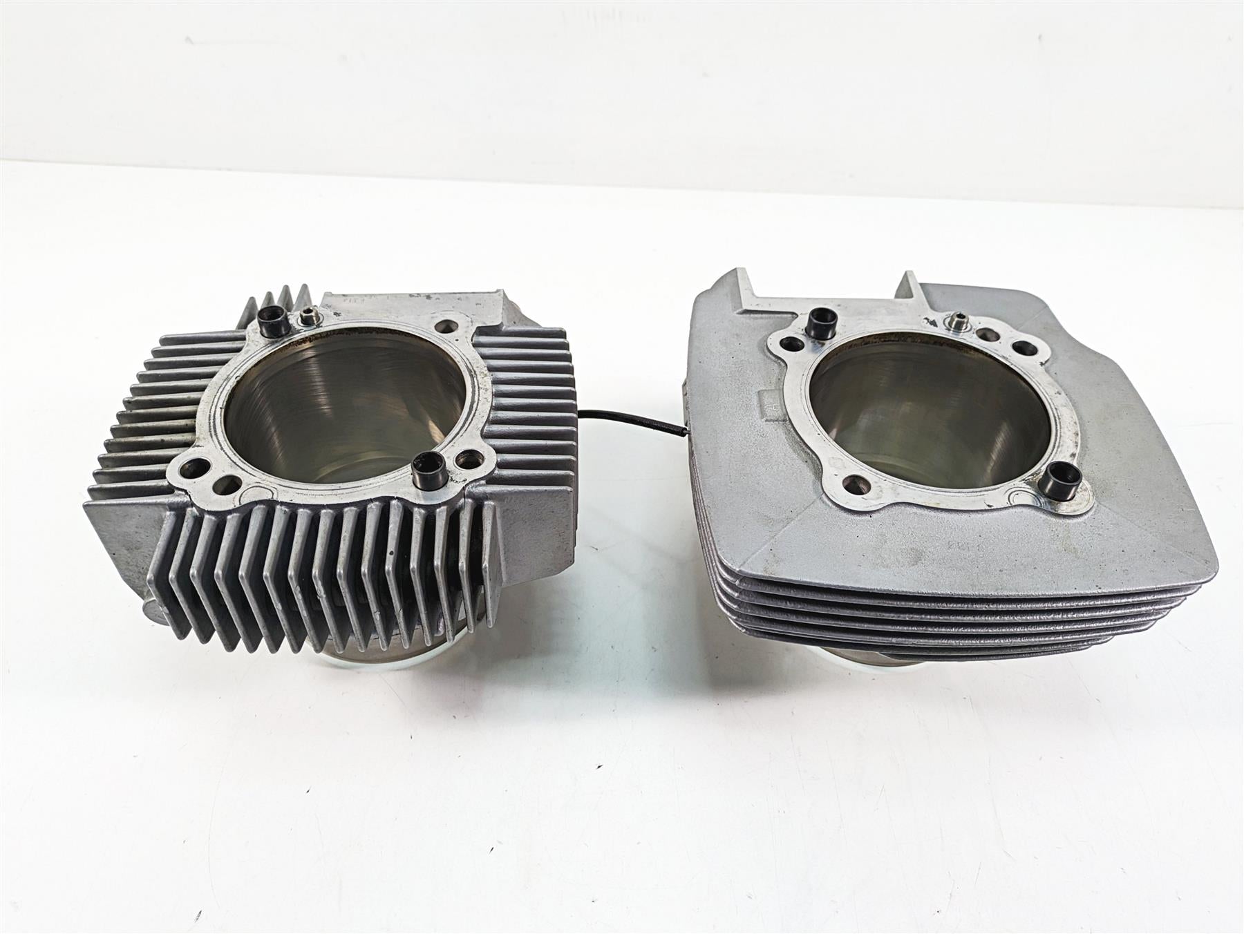 2011 Ducati Hypermotard 1100 Evo SP Cylinder Jug Piston Set 12021642A {{ shop.shopifyCountryName }} - Mototech271