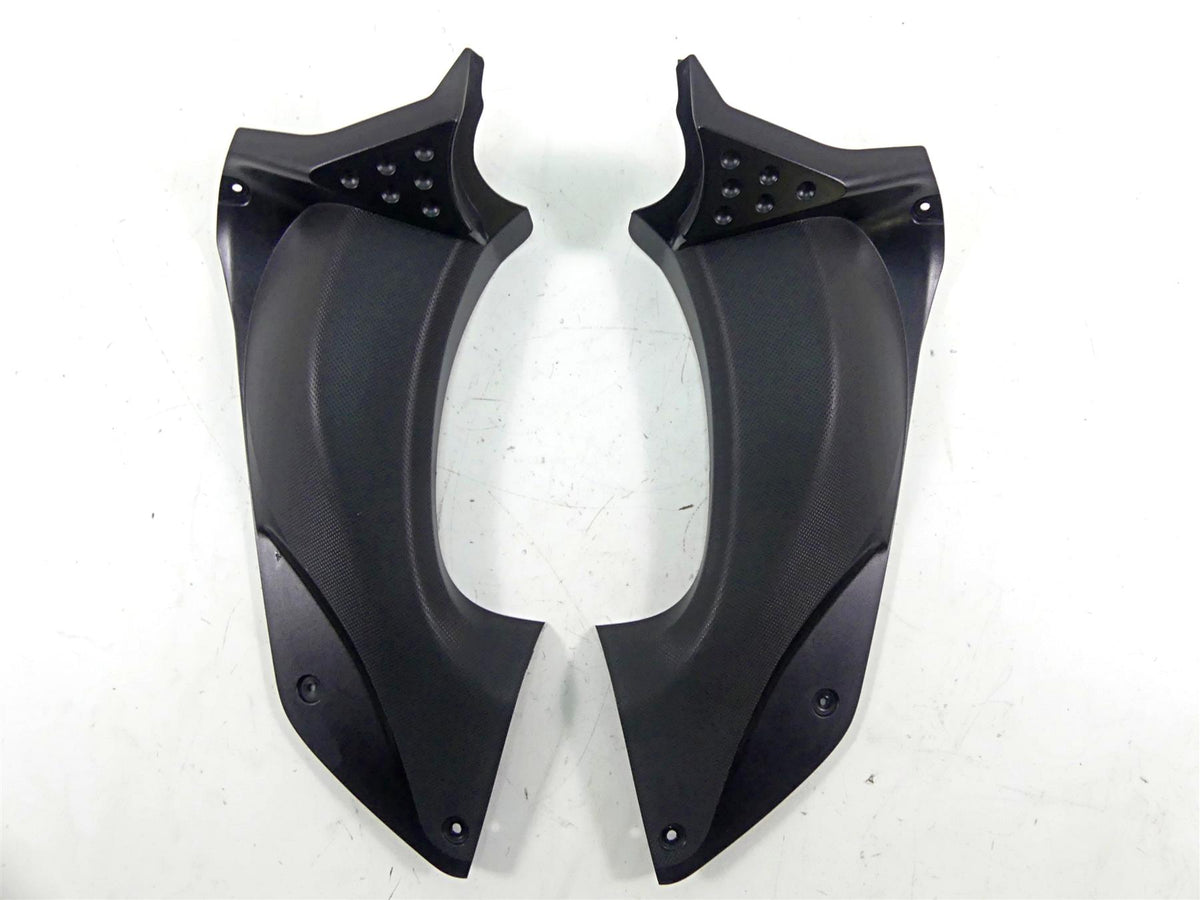 2010 Kawasaki ZX1400 ZX14 R Ninja Inner Intake Cover Fairing Set 55028-0061 {{ shop.shopifyCountryName }} - Mototech271
