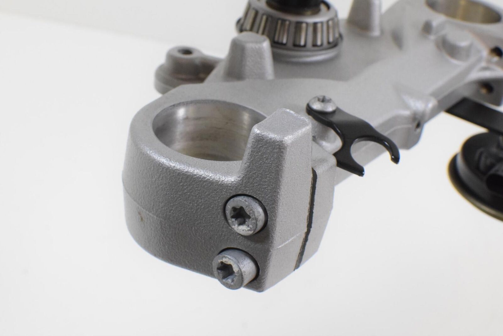 2009 BMW F800 ST K71 Lower Triple Tree Fork Clamp Yoke Stem 31427724818 {{ shop.shopifyCountryName }} - Mototech271