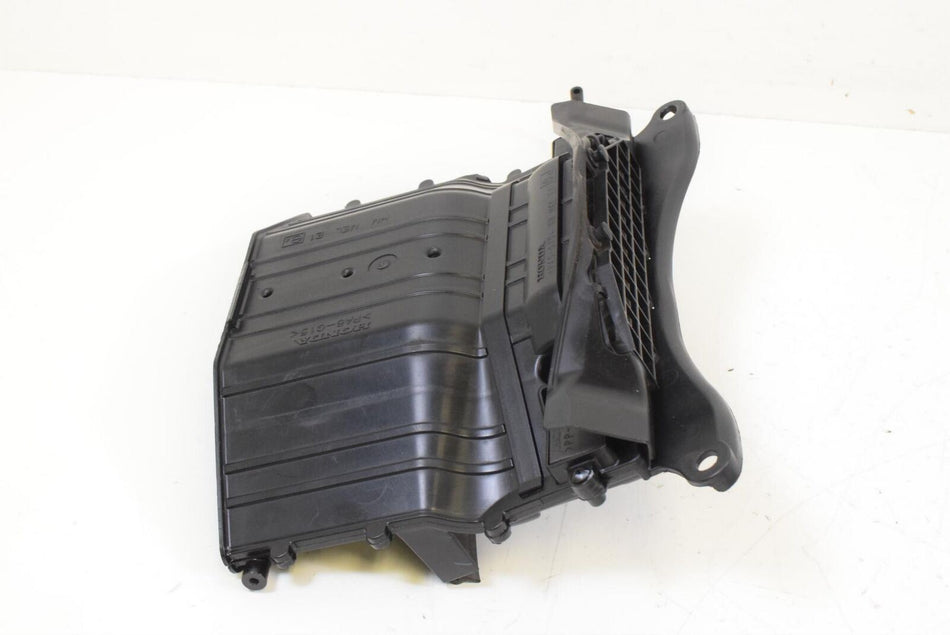 05 Honda CBR1000RR CBR1000 RR Front Air Intake Duct Ram Scoop 17251-MEL-010 {{ shop.shopifyCountryName }} - Mototech271