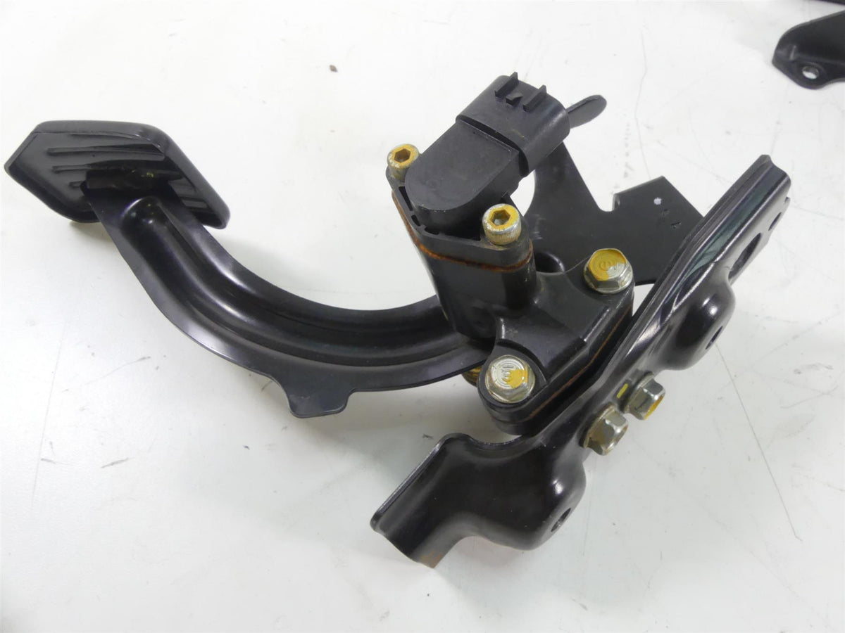 2019 Honda Talon SXS1000 S2R Foot Accelerate & Brake Pedals 17810-HL6-A00 {{ shop.shopifyCountryName }} - Mototech271