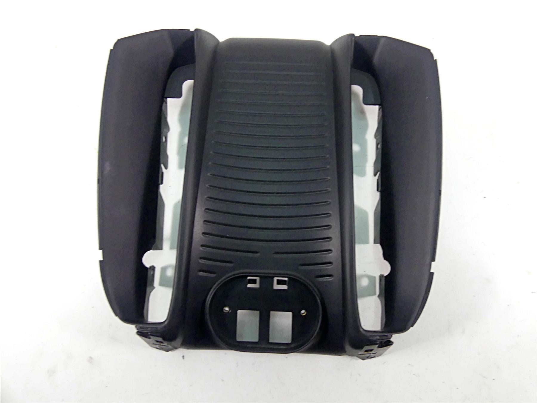 2015 Harley VRSCF Muscle V-Rod Radiator Center Cover Fairing 26826-09 {{ shop.shopifyCountryName }} - Mototech271
