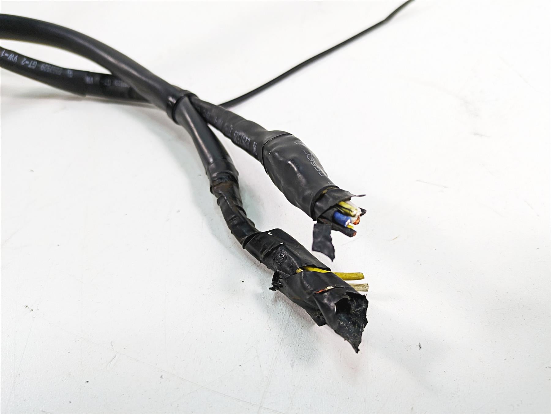 2009 Harley Softail FLSTSB Cross Bones Left Hand Light Control Switch 71682-06 {{ shop.shopifyCountryName }} - Mototech271