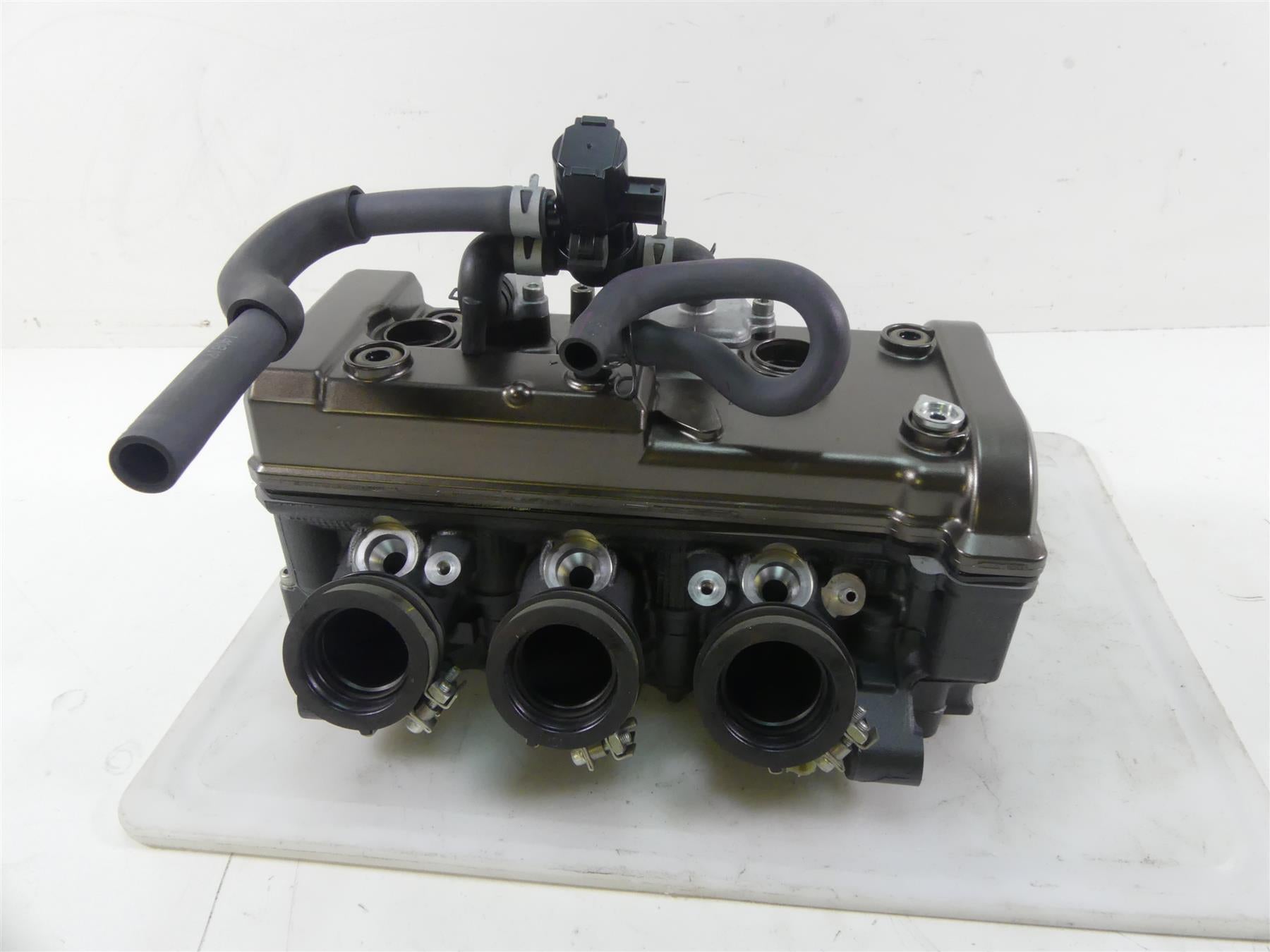 2015 Yamaha MT09 FZ09 Cylinderhead Cylinder Head 10K Only 1RC-11101-09-00 {{ shop.shopifyCountryName }} - Mototech271