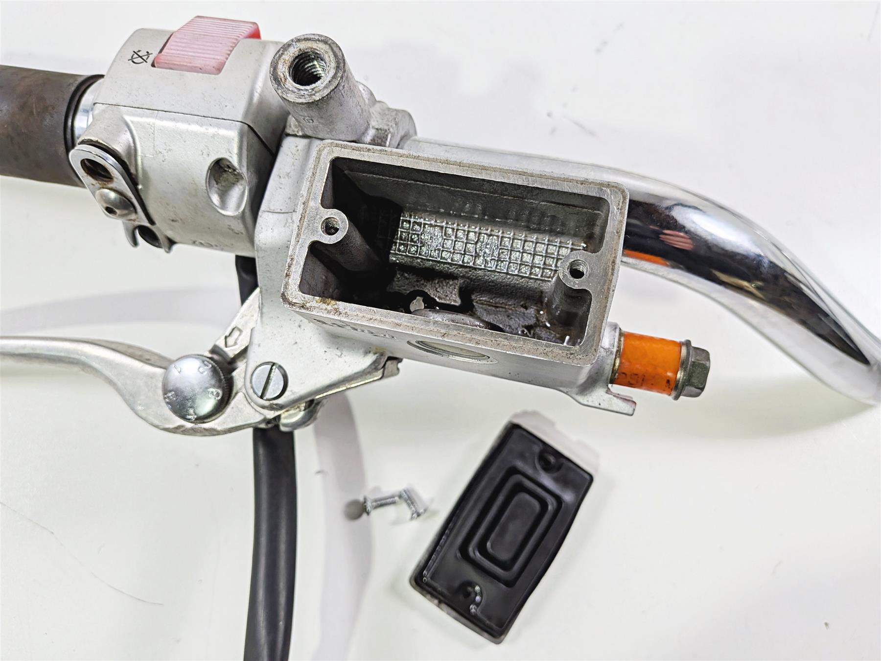 2006 Suzuki VL800 C50 Boulevard Handlebar Control Switch Brake Pump 56111-41F00 {{ shop.shopifyCountryName }} - Mototech271