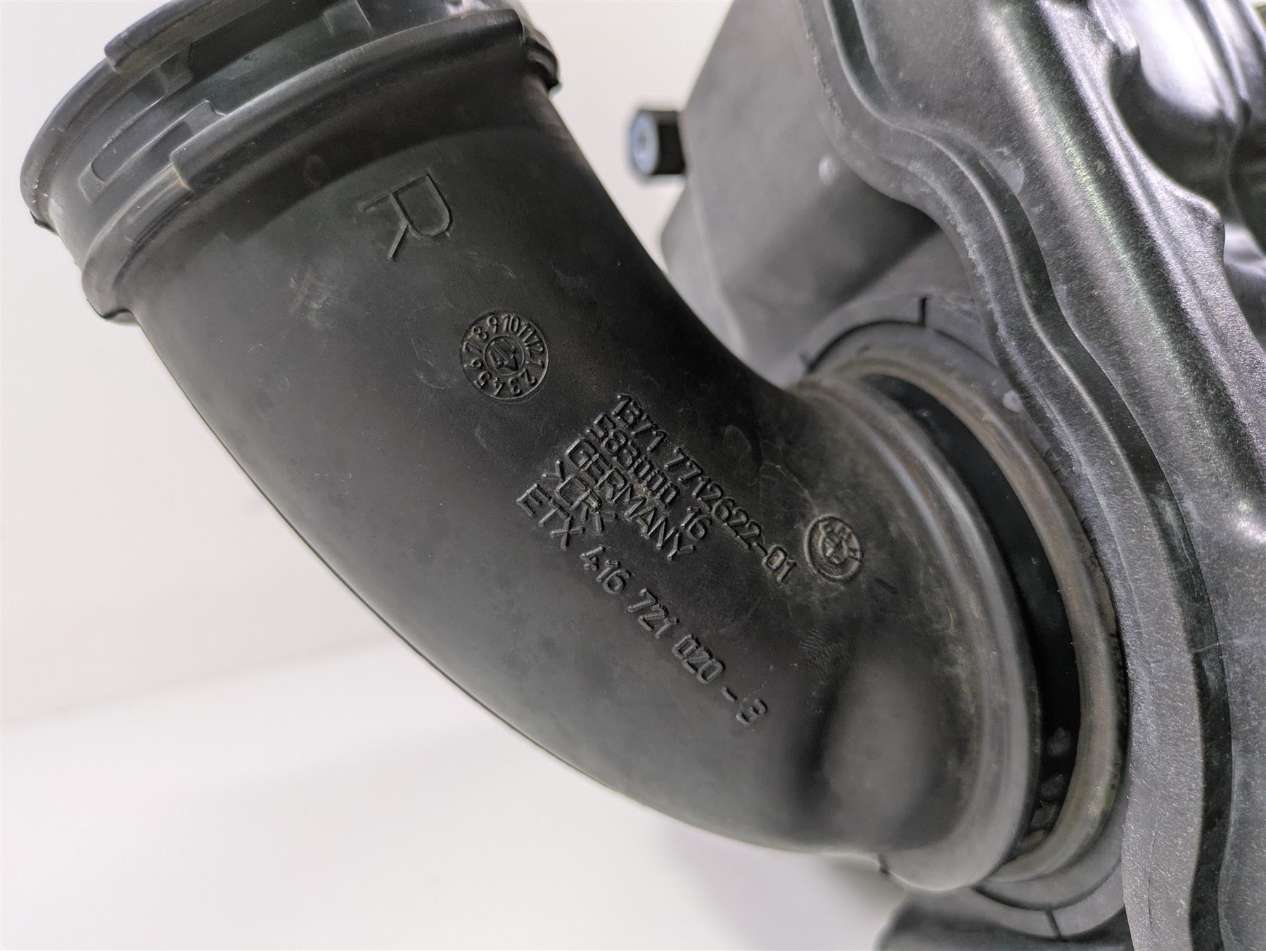 2018 BMW R nineT Urban GS K33 Air Box Filter Cleaner Breather 13717720354 {{ shop.shopifyCountryName }} - Mototech271