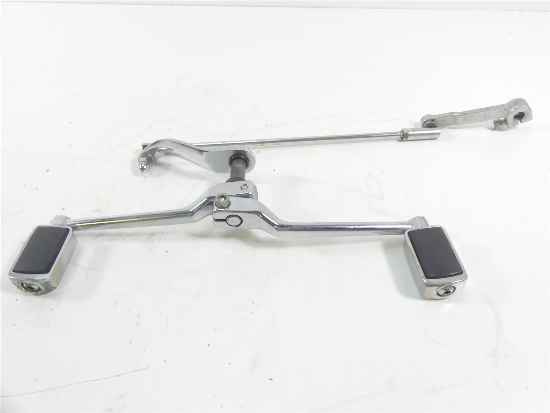 2004 Harley Softail FLSTFI Fat Boy Front Left Shifter Shift Lever Set 34689-04 {{ shop.shopifyCountryName }} - Mototech271