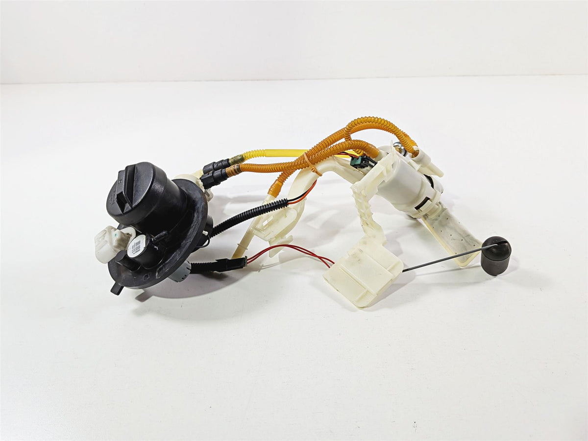 2018 Harley FLHTCU Touring Electra Glide Fuel Gas Petrol Pump - Tested 75069-08D-Mototech271