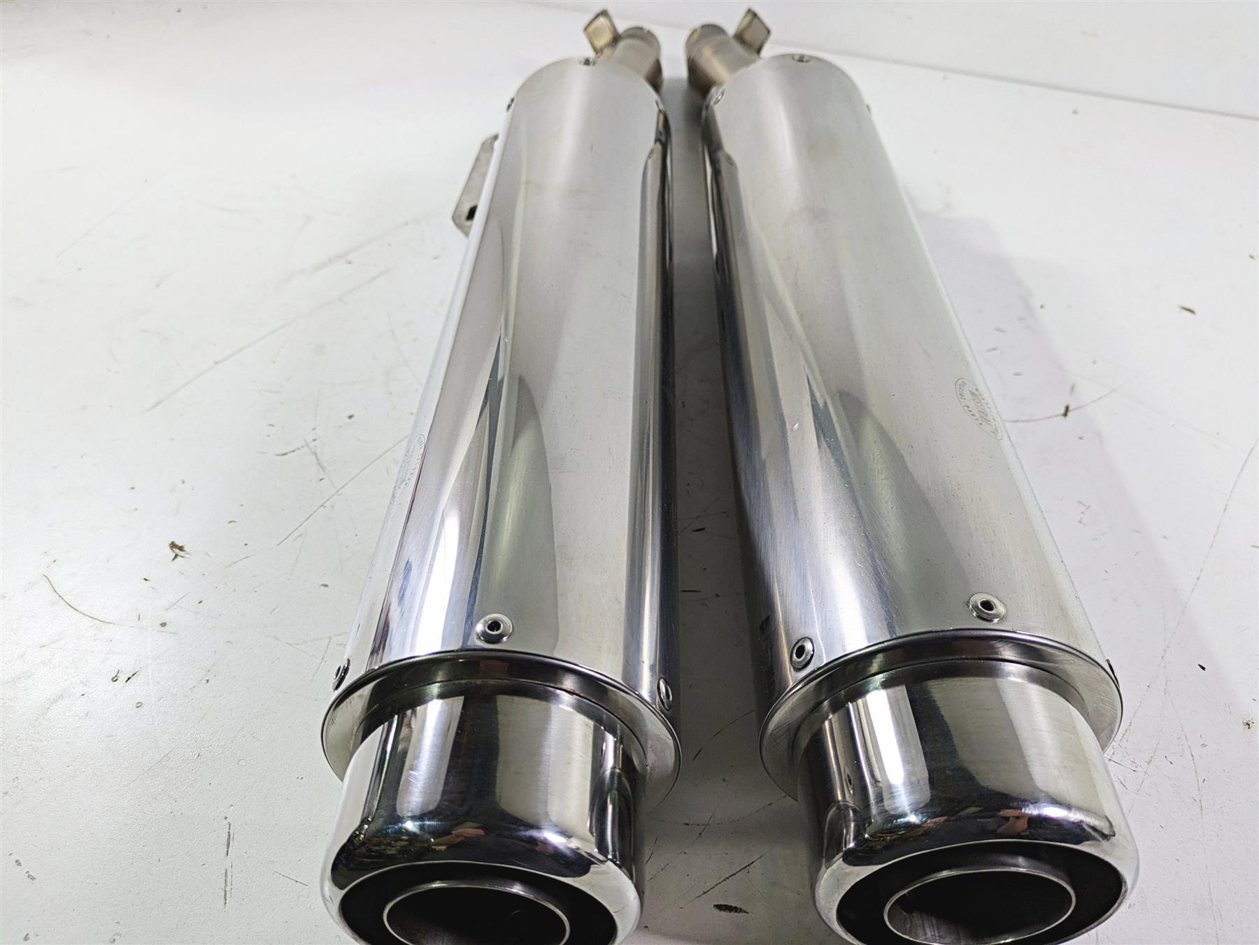 2014 Moto Guzzi California 1400 Touring Mistral Exhaust Muffler Set 300038522H {{ shop.shopifyCountryName }} - Mototech271