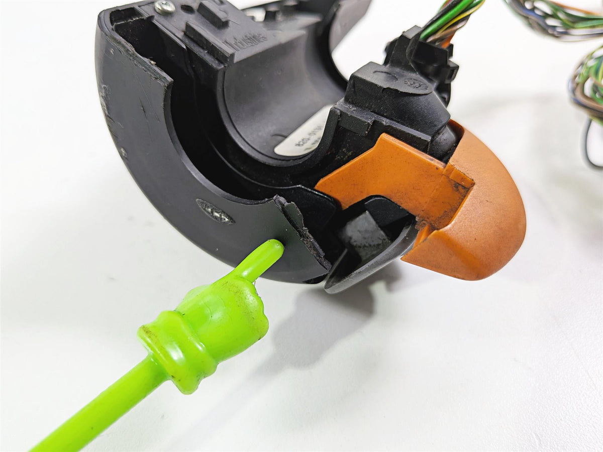 2002 BMW K1200LT 89V3 Right Hand Control Switch Start Kill 7650732 61317708370 {{ shop.shopifyCountryName }} - Mototech271