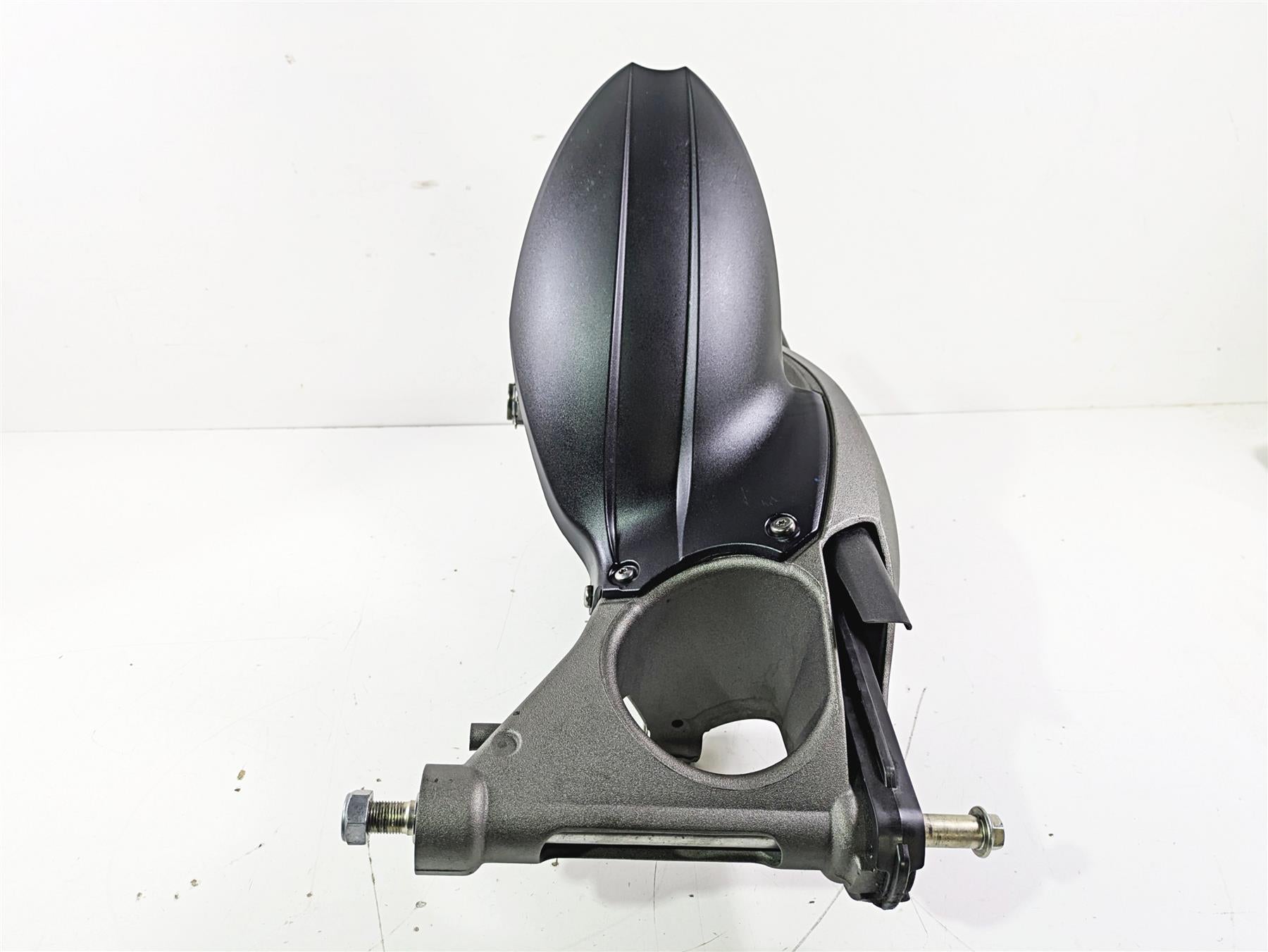 2019 Triumph Speed Triple RS 1050 Rear Swingarm & Axle Set T2059502 T2010257 {{ shop.shopifyCountryName }} - Mototech271