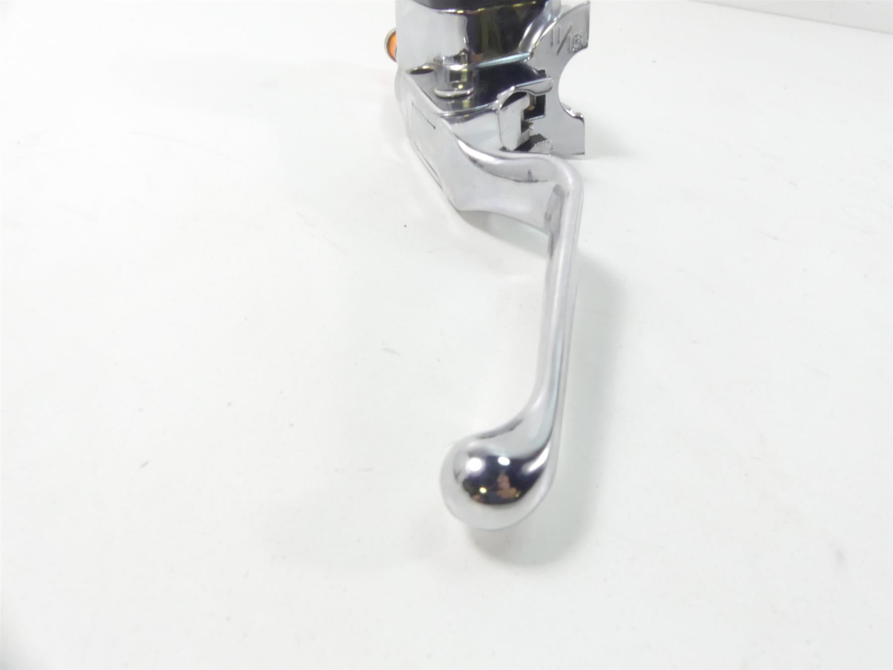 2004 Harley FLHTC SE CVO Electra Glide Chrome 11/16 Clutch Master Cylin 46113-02 {{ shop.shopifyCountryName }} - Mototech271