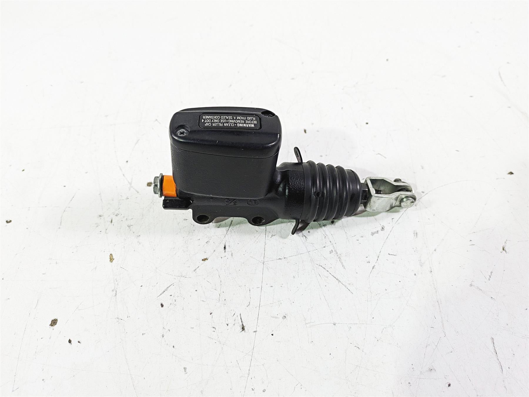 2021 Harley Softail FLSL Slim Rear Brake Master Cylinder 5/8" 41700460 {{ shop.shopifyCountryName }} - Mototech271