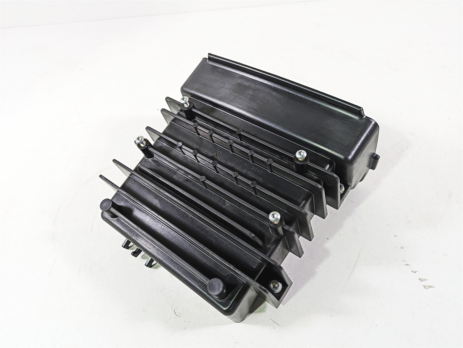 2020 Harley Touring FLHT Electra Glide Center Glove Storage Box 76000136 {{ shop.shopifyCountryName }} - Mototech271