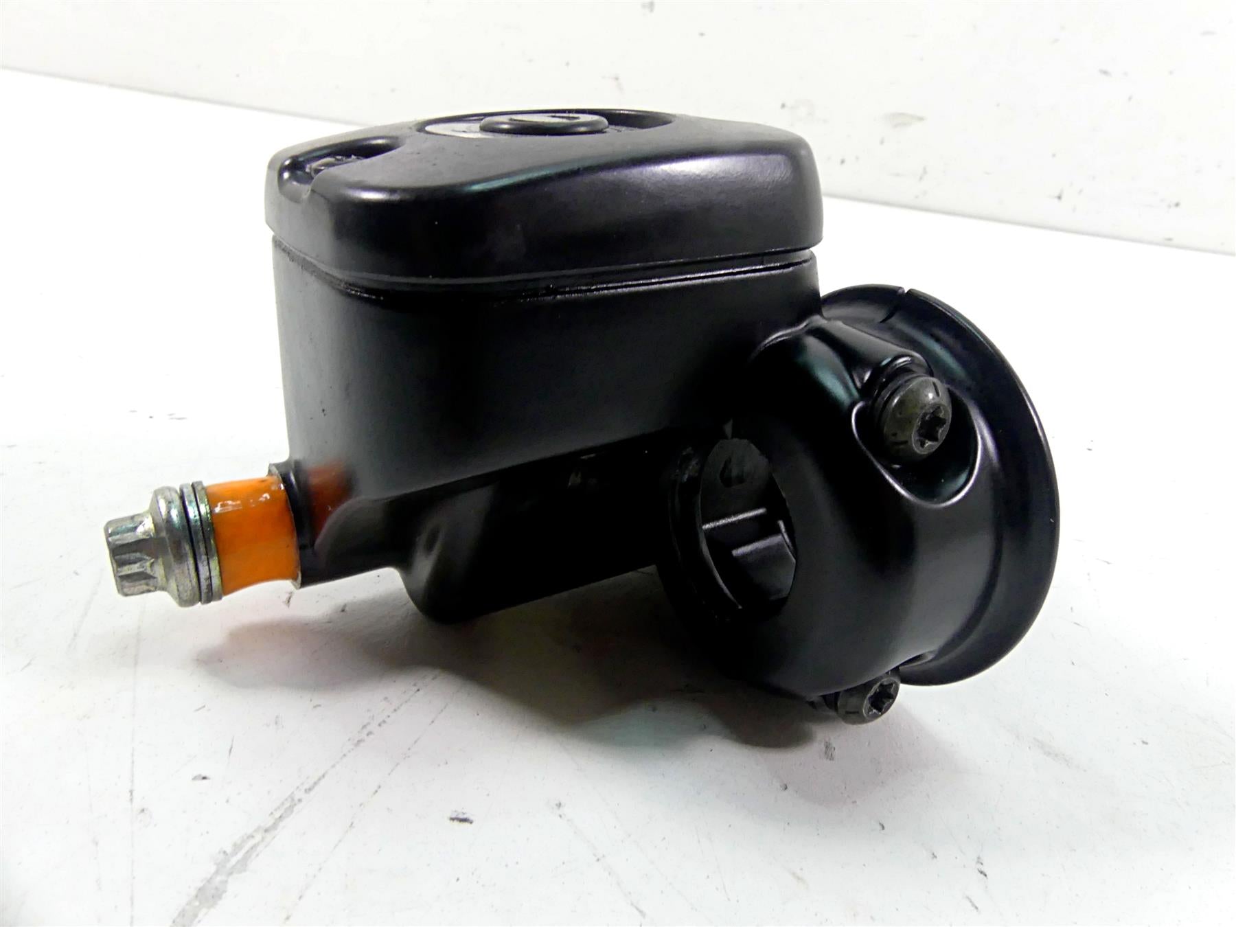 2007 Harley Touring FLHRC Road King Front Brake Master Cylinder 11/16" 46423-05C {{ shop.shopifyCountryName }} - Mototech271