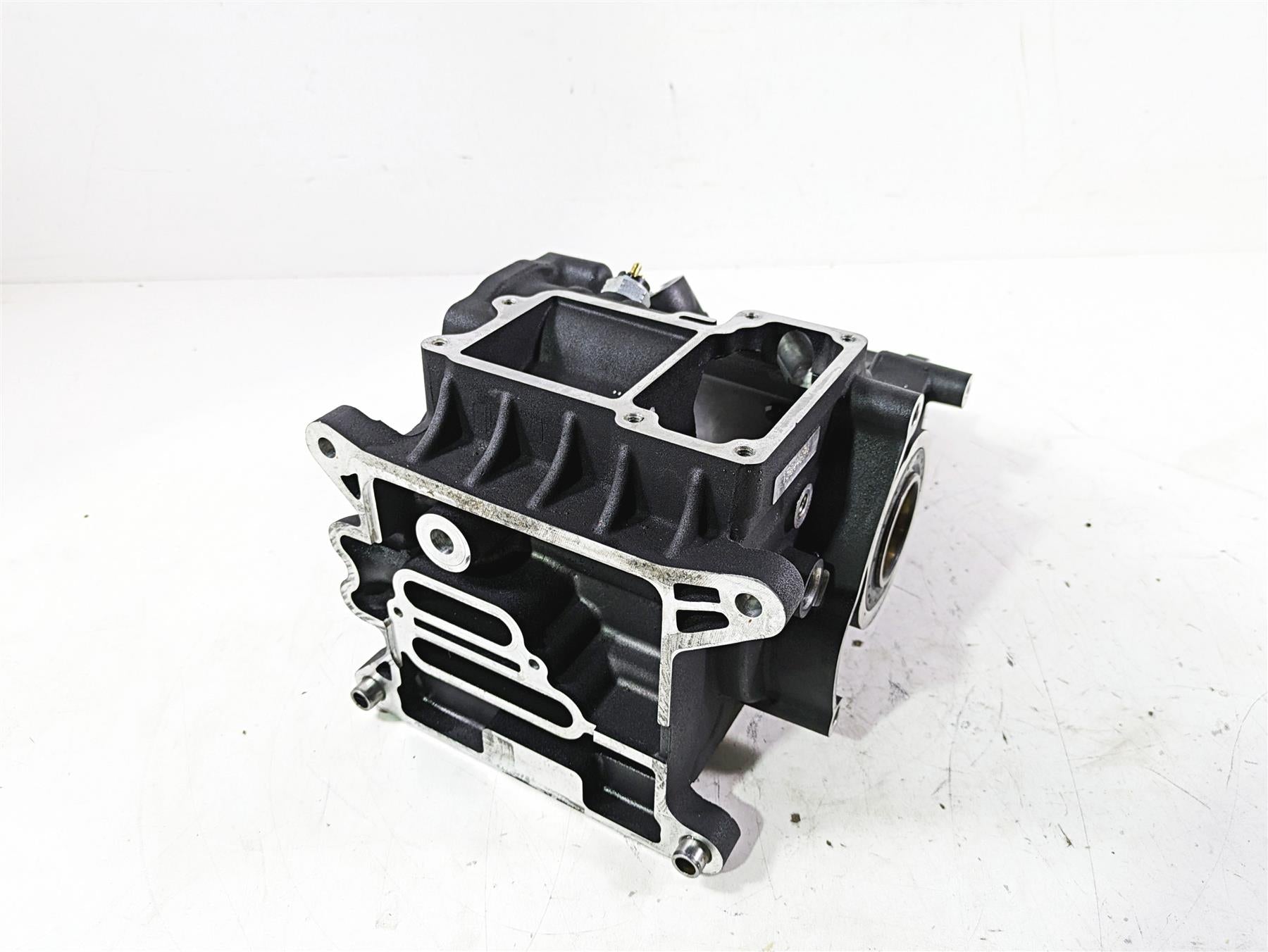 2015 Harley Touring FLHXS Street Glide Transmission Gear Box Case 34719-07B {{ shop.shopifyCountryName }} - Mototech271