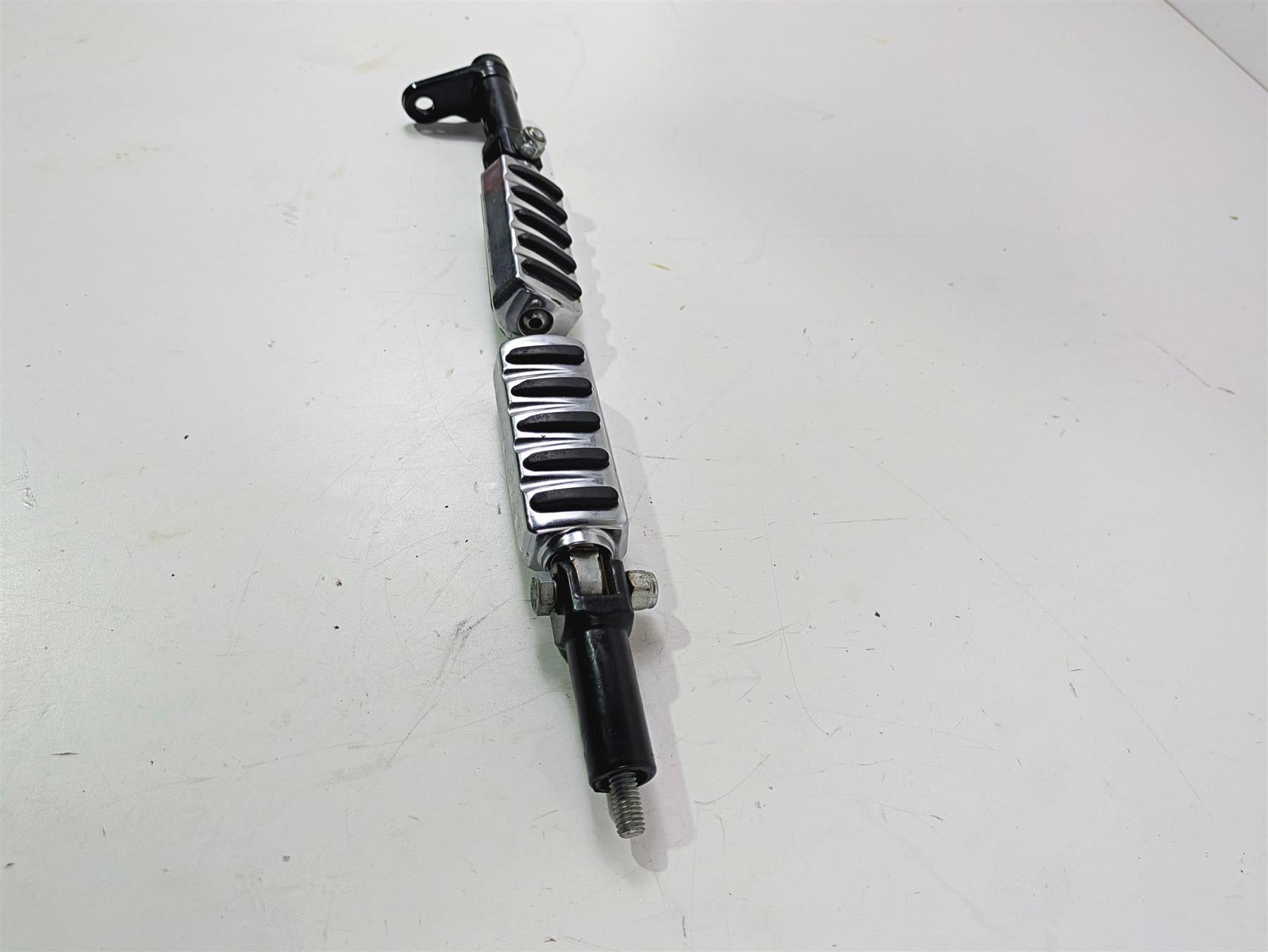 2014 Harley FLS Softail Slim Rear Passenger Footpeg Set 50932-08 {{ shop.shopifyCountryName }} - Mototech271