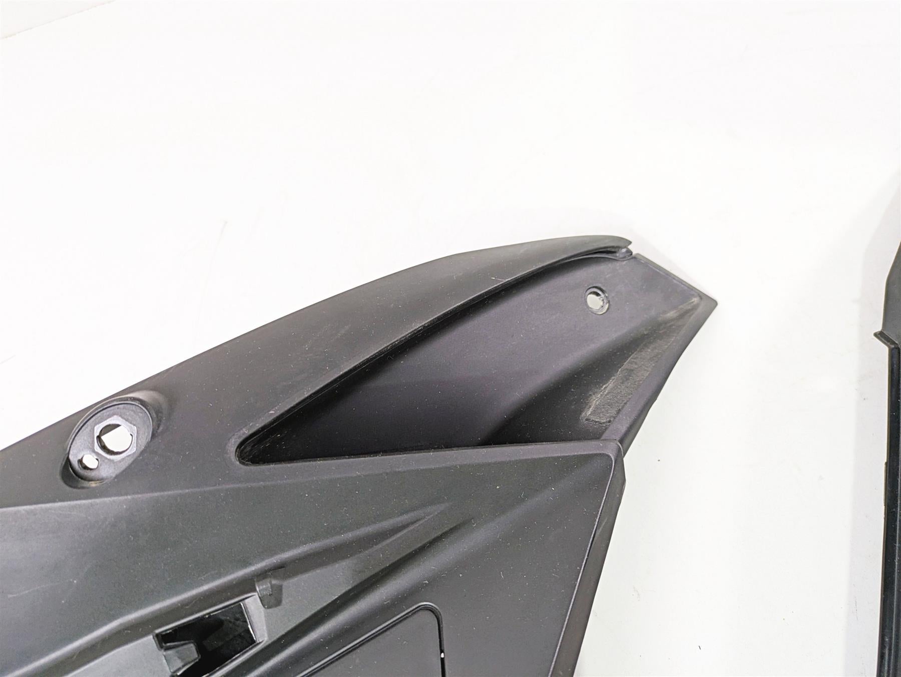 2020 KTM 1290 Super Adventure R Right Tank Fairing Cover Set 60708051000 {{ shop.shopifyCountryName }} - Mototech271