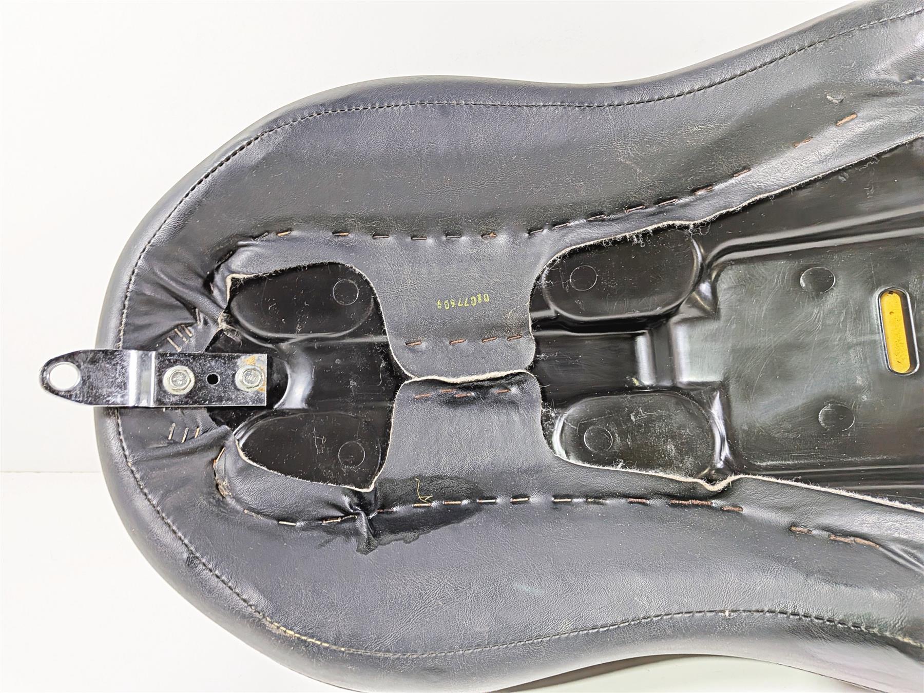 2011 Harley FXDF Dyna Fat Bob Sundowner Touring Seat Saddle 51540-06 {{ shop.shopifyCountryName }} - Mototech271