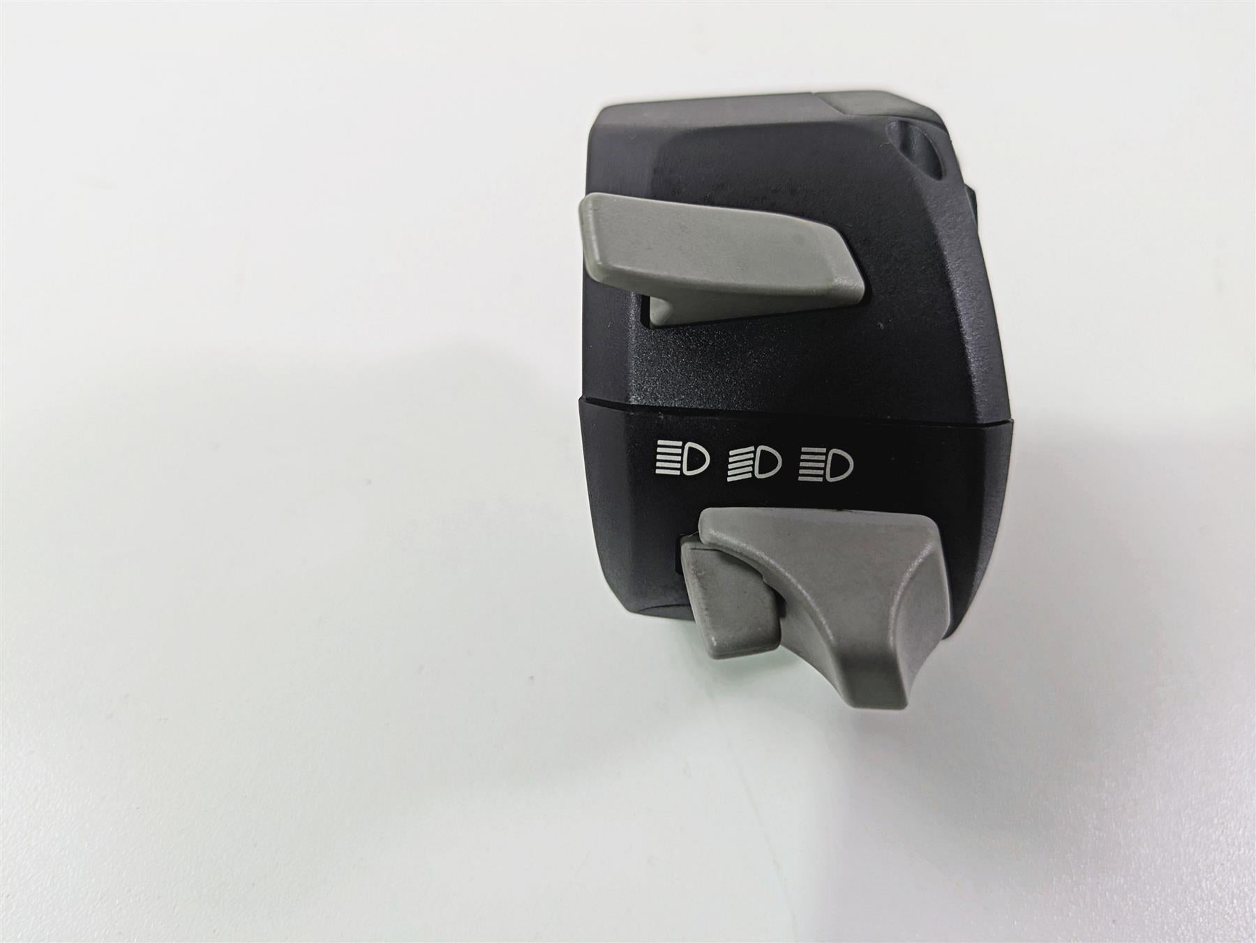 2014 BMW K1600 GTL K48 Left Hand Cruise Windshield Control Switch 61318546307 {{ shop.shopifyCountryName }} - Mototech271