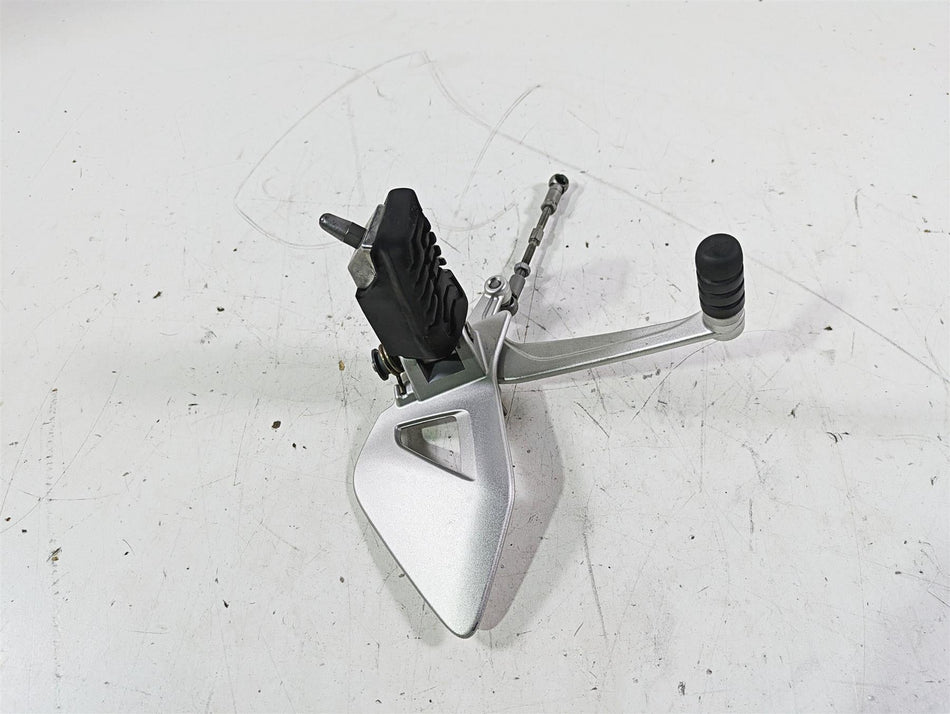 2014 BMW R1200 RT RTW K52 Front Left Footpeg & Shifter 46718535641 46718560383 {{ shop.shopifyCountryName }} - Mototech271