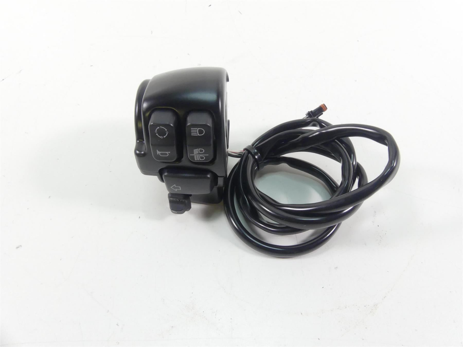 2018 Harley Softail FXFB Fat Bob Left Hand Cruise Control Switch 71500292
