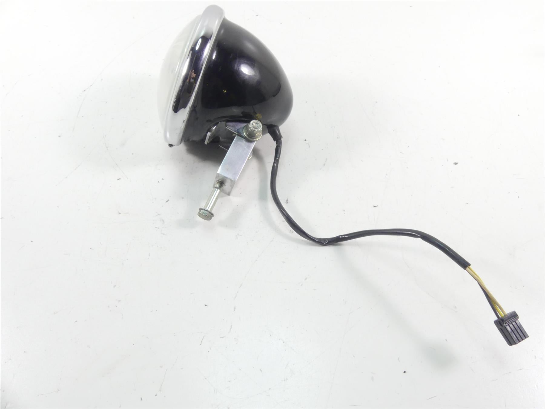 2010 Harley FXDWG Dyna Wide Glide Headlight Lens & Bucket Set - Dented 68787-10 {{ shop.shopifyCountryName }} - Mototech271