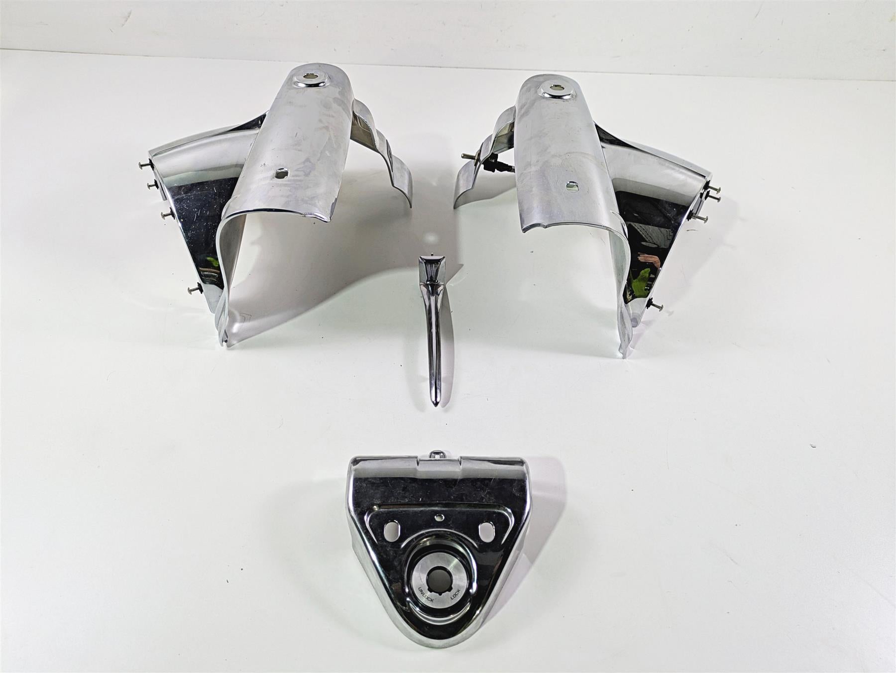 2016 Harley Touring FLHR Road King  Headlight Nacelle Cover Set 61300095