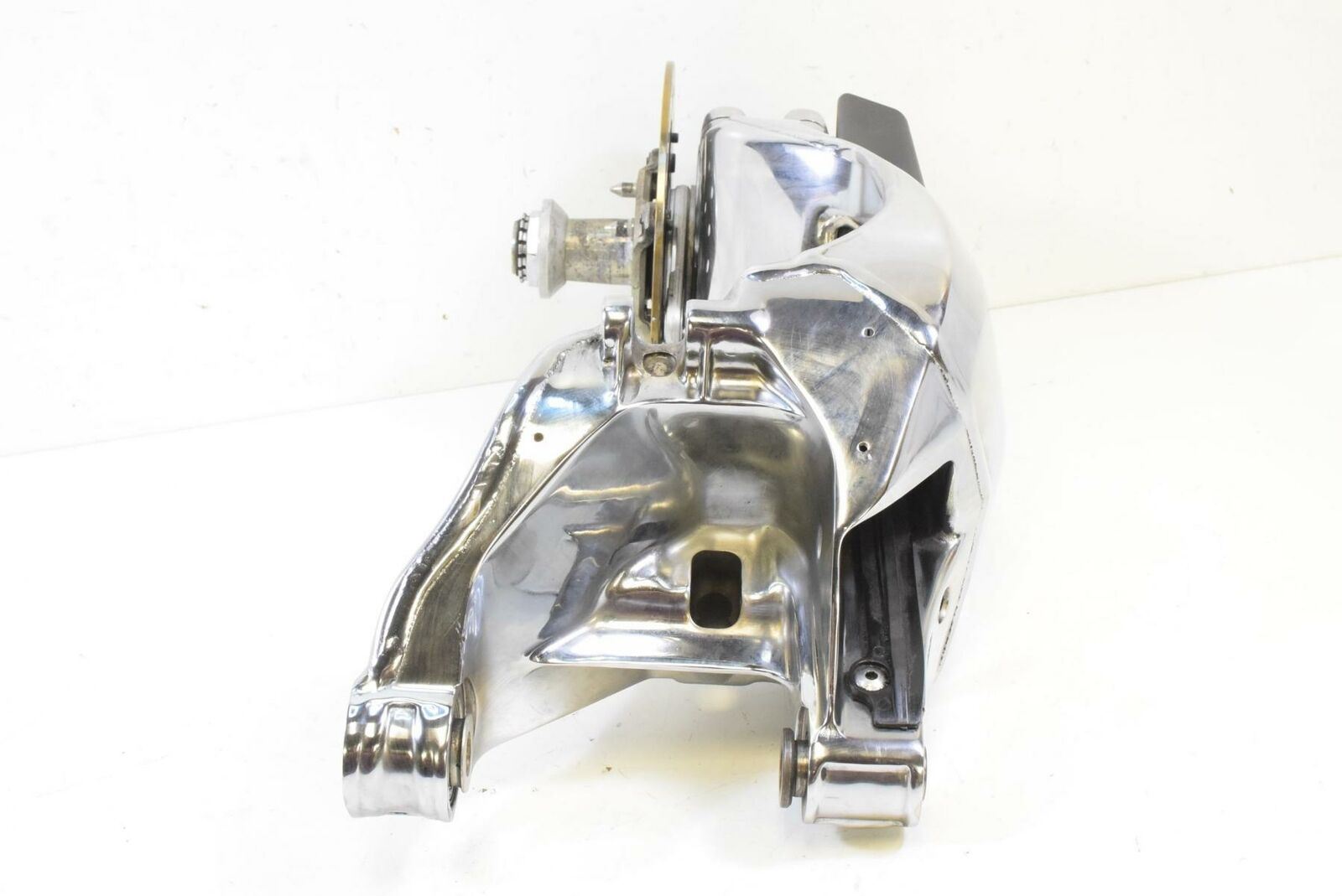 2008 Ducati 848 Rear Polished Swingarm Swing Arm & Axle 37020762C 819Z0011A {{ shop.shopifyCountryName }} - Mototech271