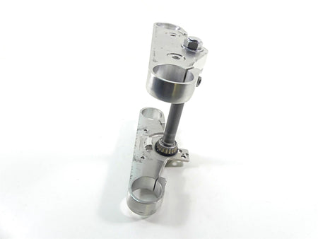 2002 Honda VTX1800 R Upper & Lower Triple Tree Set 53230-MCV-000 53219-MCH-000 {{ shop.shopifyCountryName }} - Mototech271