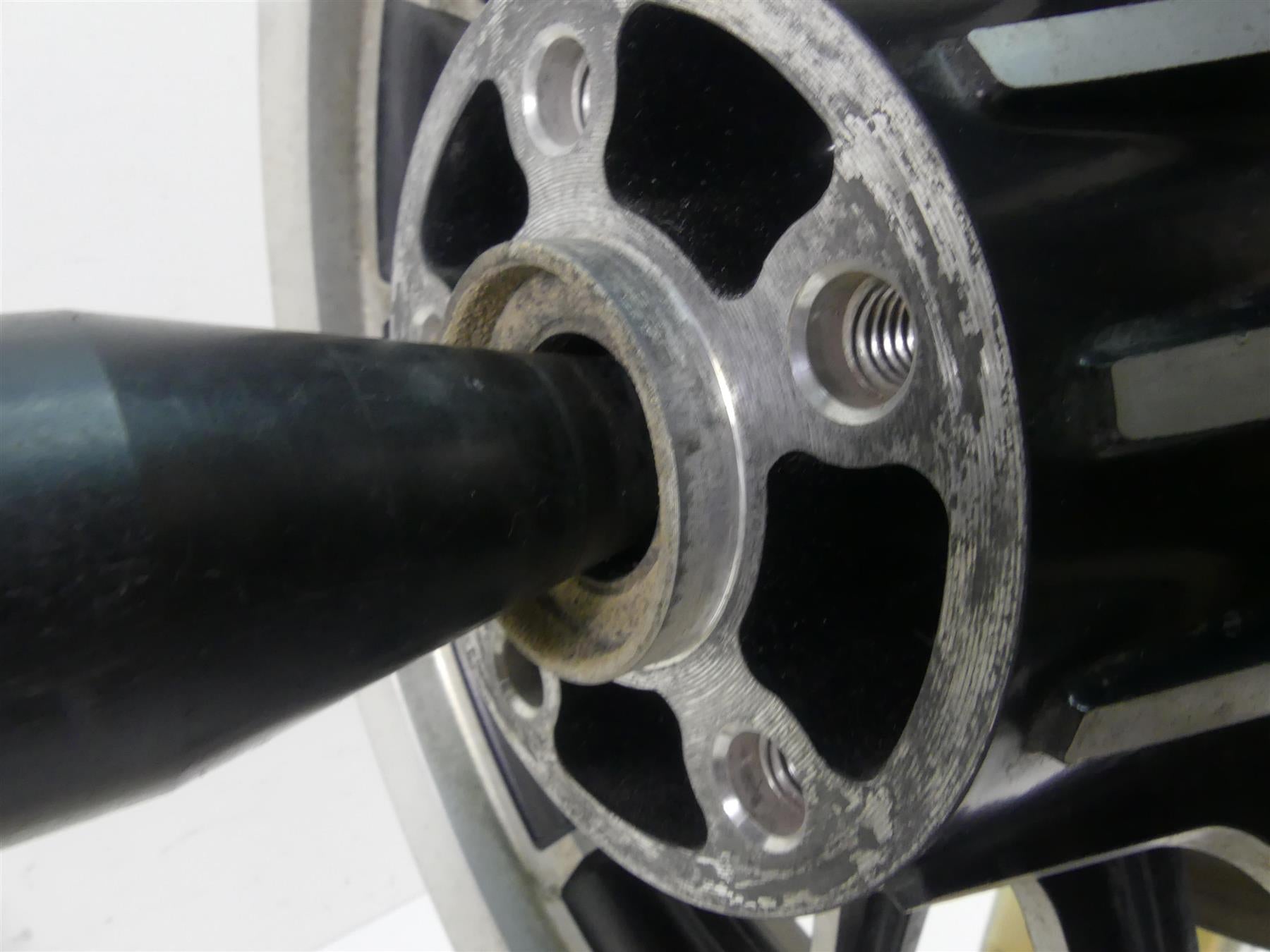 1999 Harley Dyna FXDS Convertible Straight Rear 13 Spoke Wheel 16x3 41012-96 {{ shop.shopifyCountryName }} - Mototech271