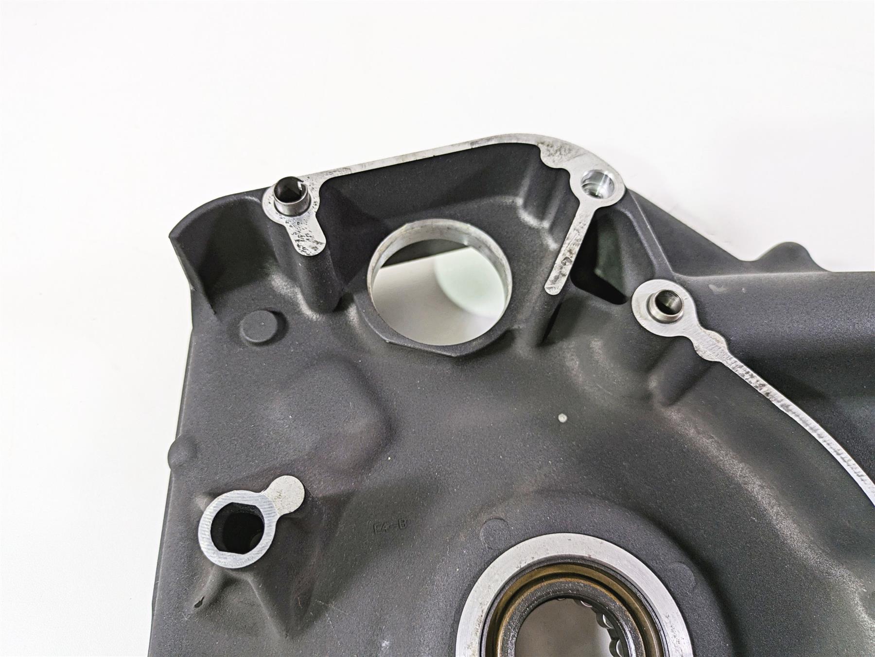 2009 Harley FLSTSB Cross Bones Inner Primary Clutch Cover 60681-06B {{ shop.shopifyCountryName }} - Mototech271