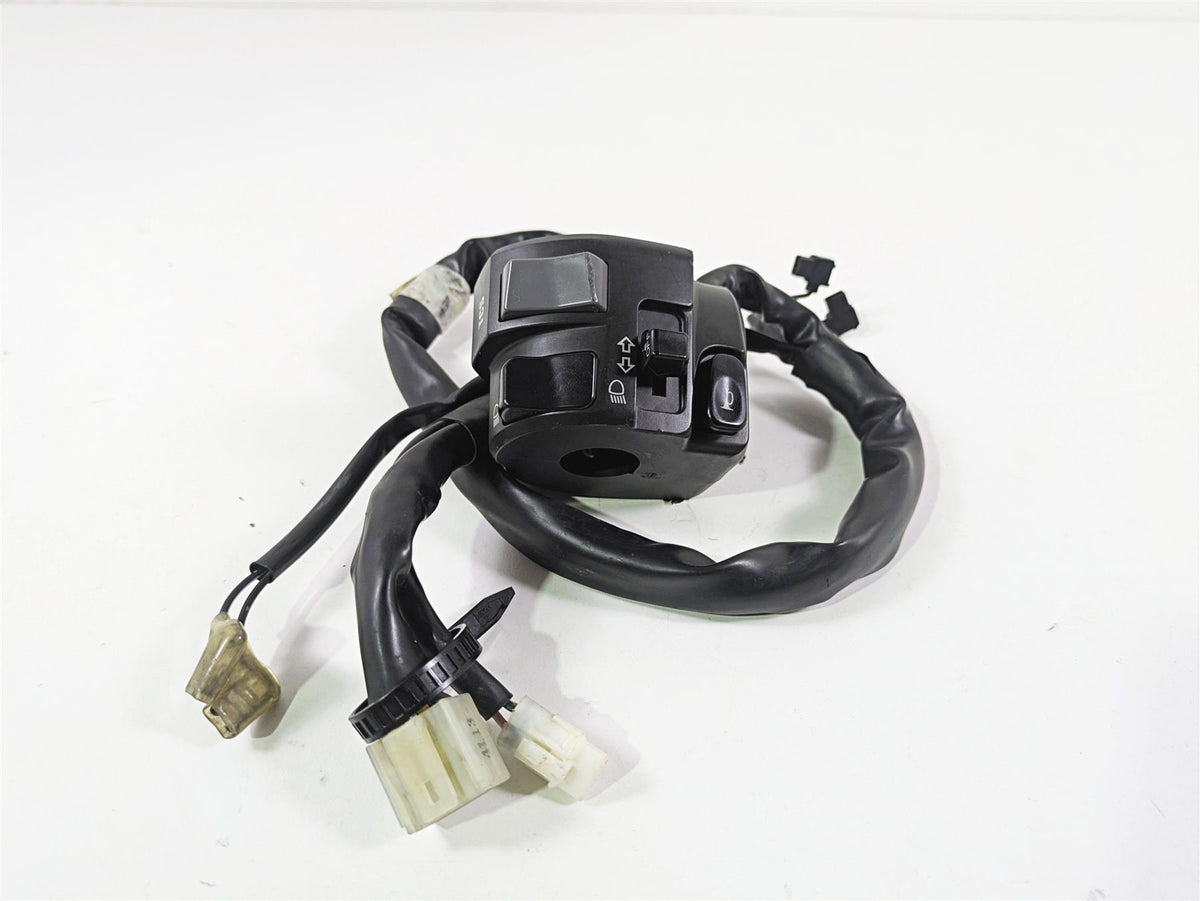 2014 Yamaha YZFR1 R1 RN22 Left Hand Control Switch 1KB-83972-00-00 {{ shop.shopifyCountryName }} - Mototech271