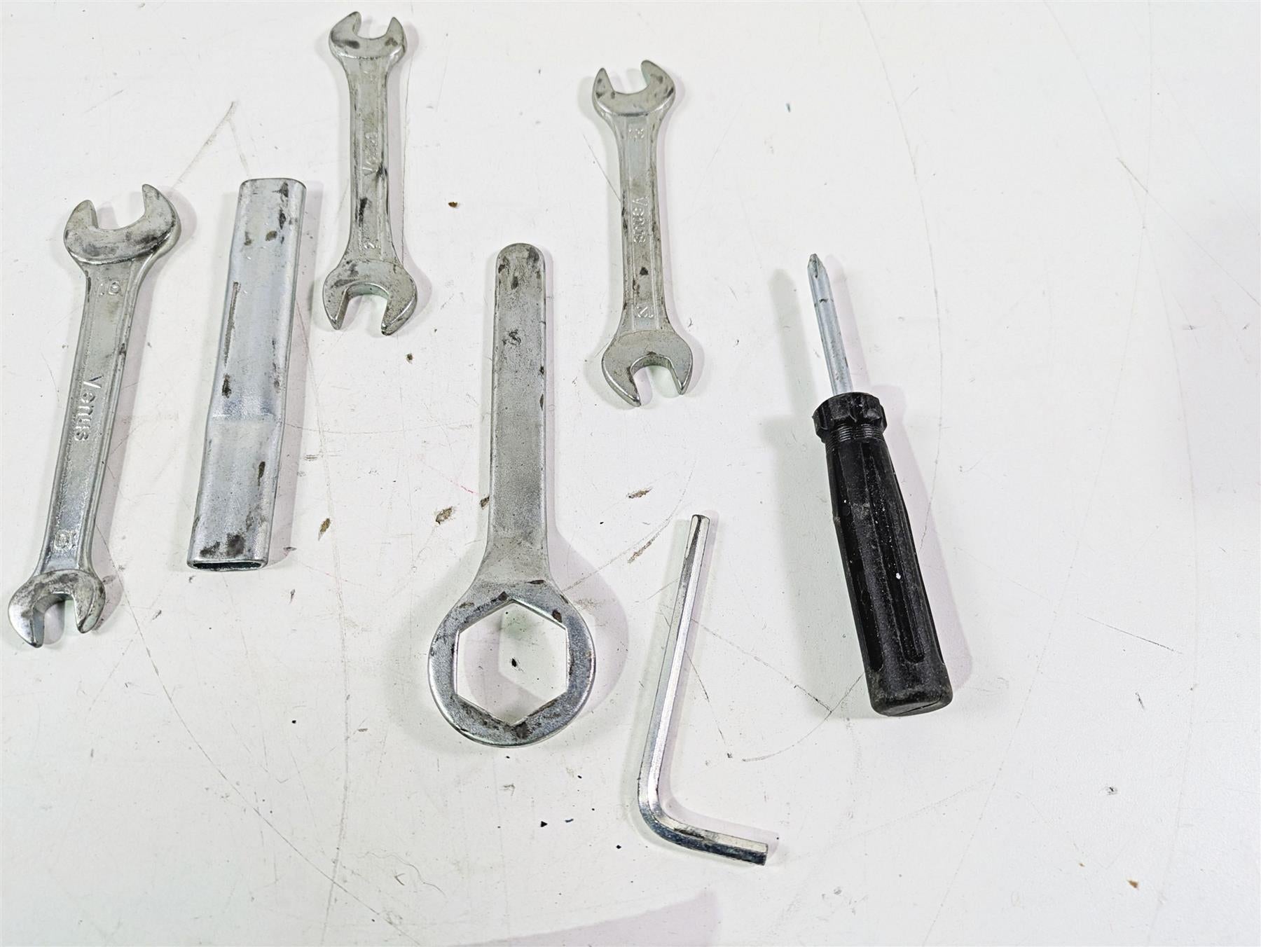 2019 BMW G310GS K02 Owners Tool Kit + Bag 71118565867 {{ shop.shopifyCountryName }} - Mototech271