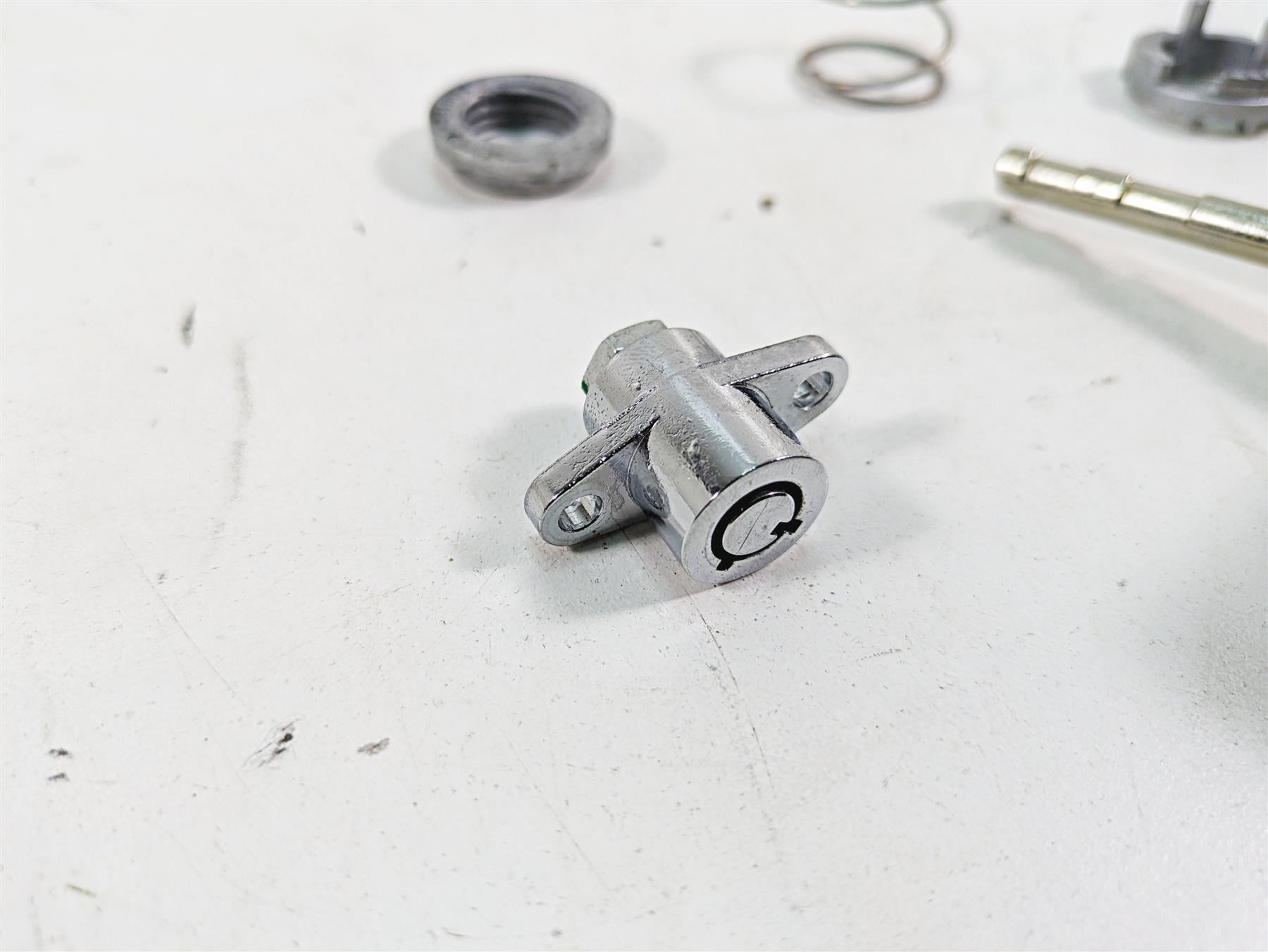 2019 Harley Touring FLHX Street Glide Ignition Switch Knob Lock Set 71400017B {{ shop.shopifyCountryName }} - Mototech271