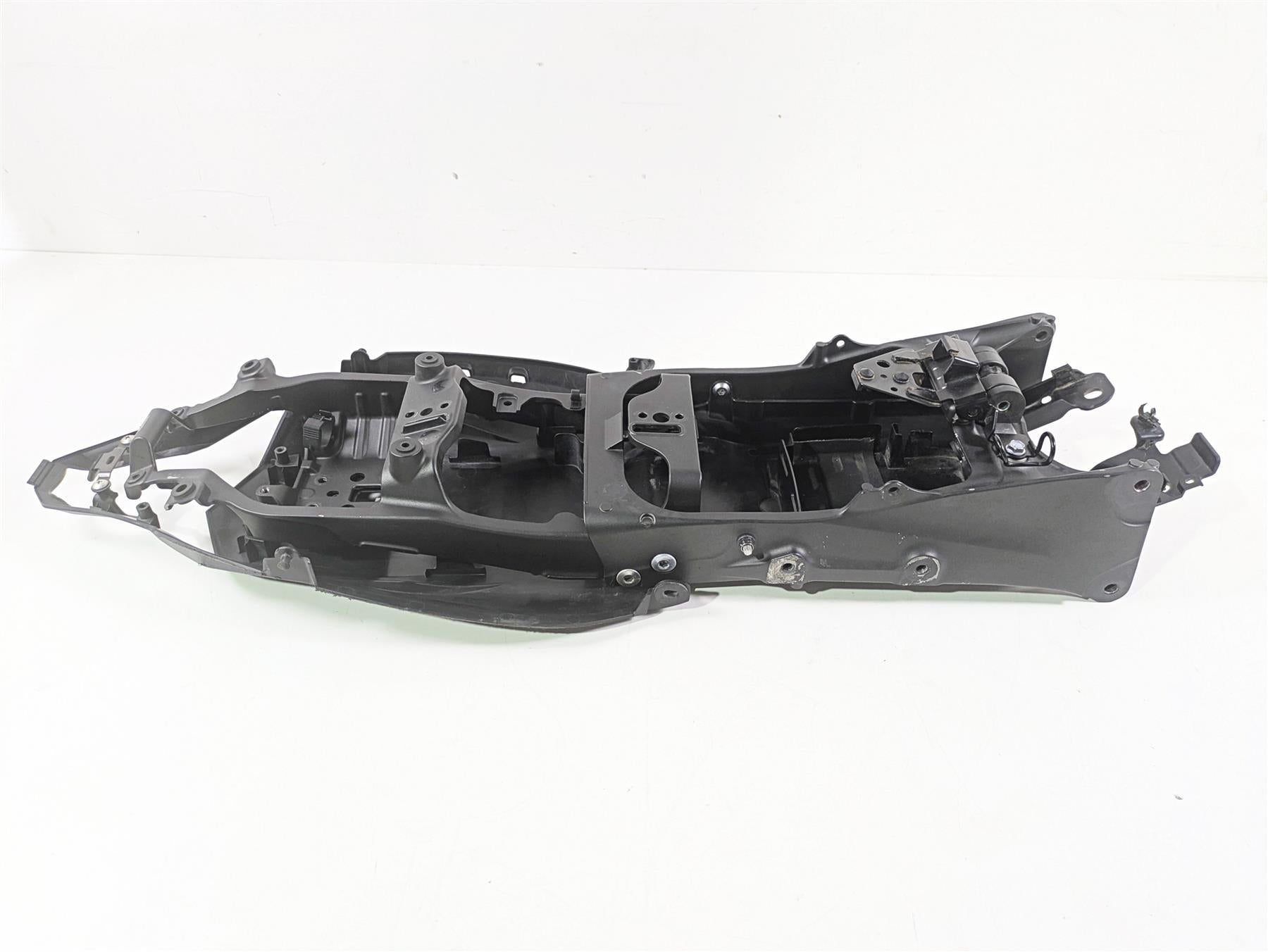 2020 Kawasaki ZX6R ZX636 Ninja Subframe & Sub Frame Inner Fender 32160-0399 {{ shop.shopifyCountryName }} - Mototech271