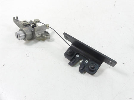 2011 Victory Vision Tour Ignition Switch Key Steering Saddlebag Lock Set 1015274 {{ shop.shopifyCountryName }} - Mototech271
