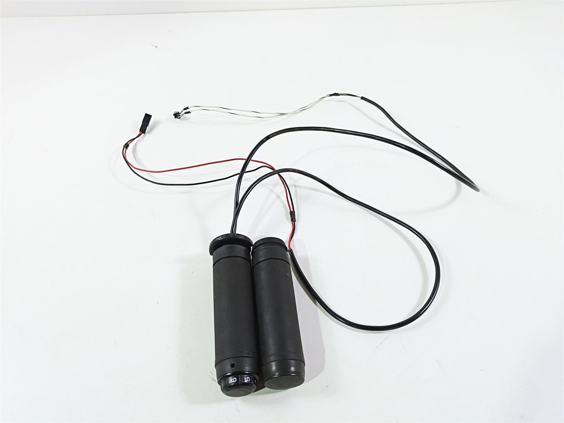 2010 Harley Touring FLHTK Electra Glide Heated Hand Grip Set - Read 56249-10 {{ shop.shopifyCountryName }} - Mototech271
